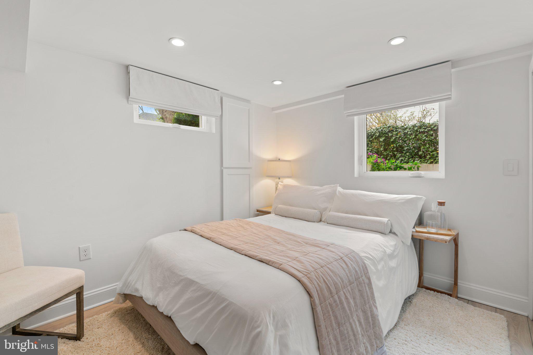 CHEVY CHASE - Residential