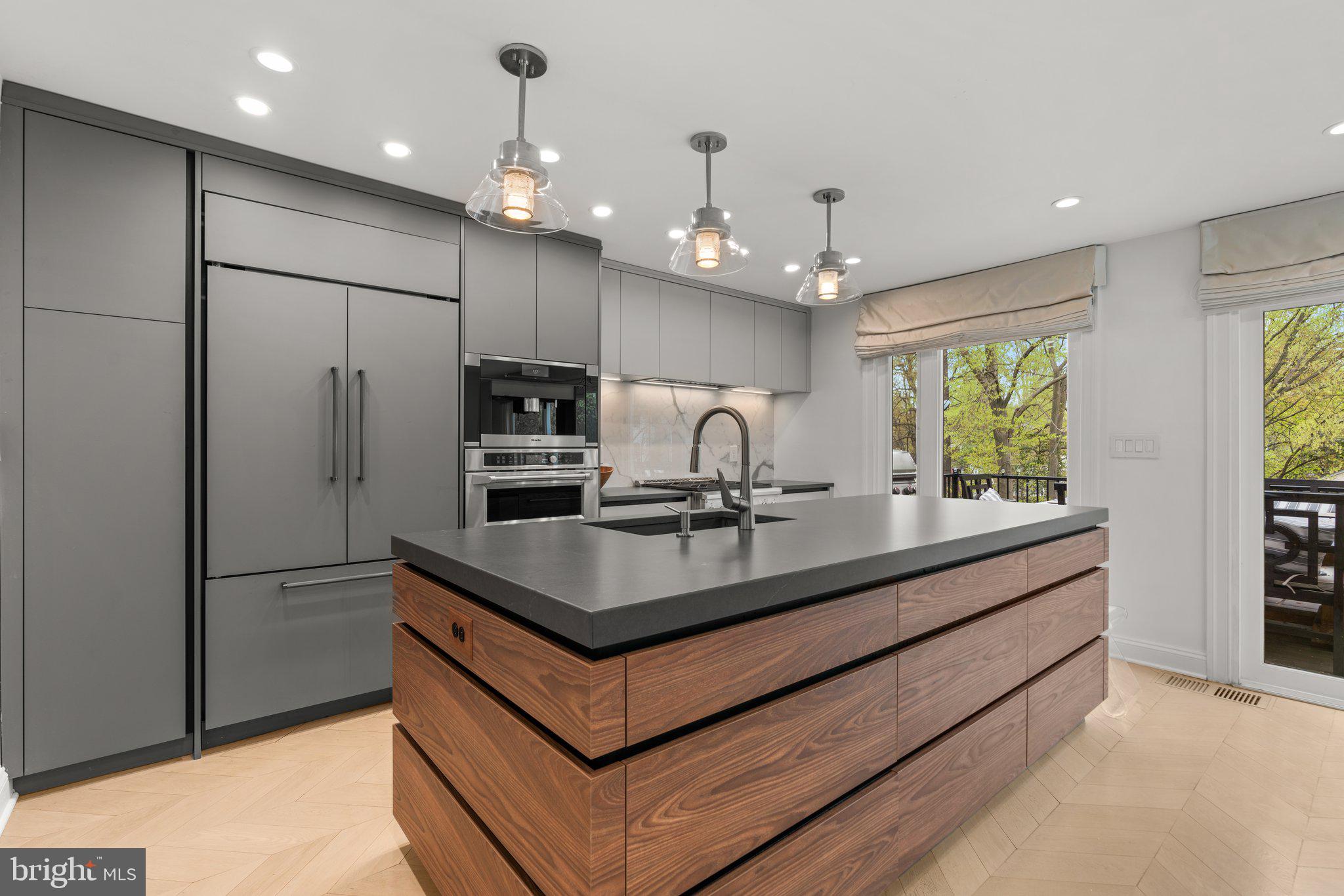 CHEVY CHASE - Residential