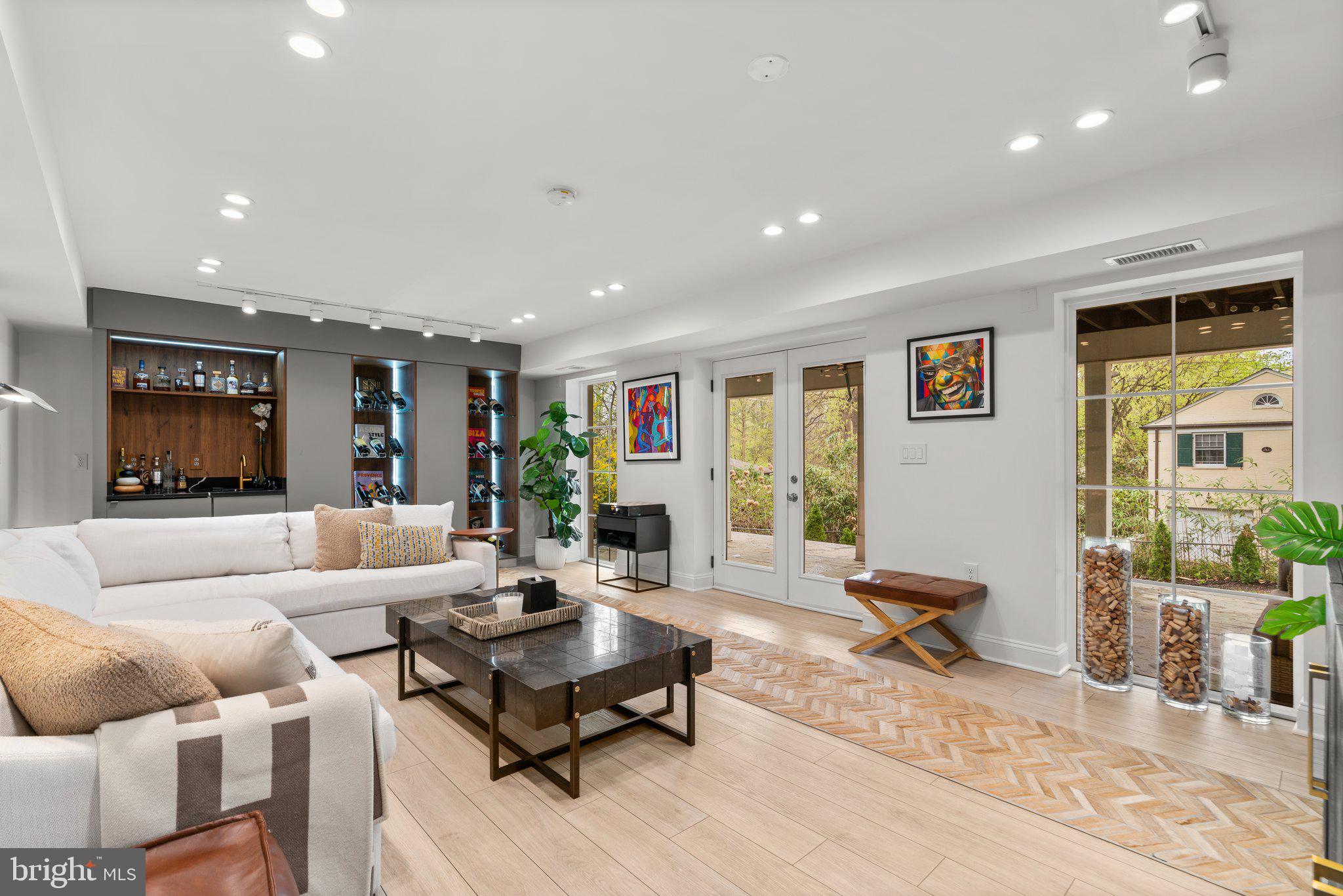 CHEVY CHASE - Residential