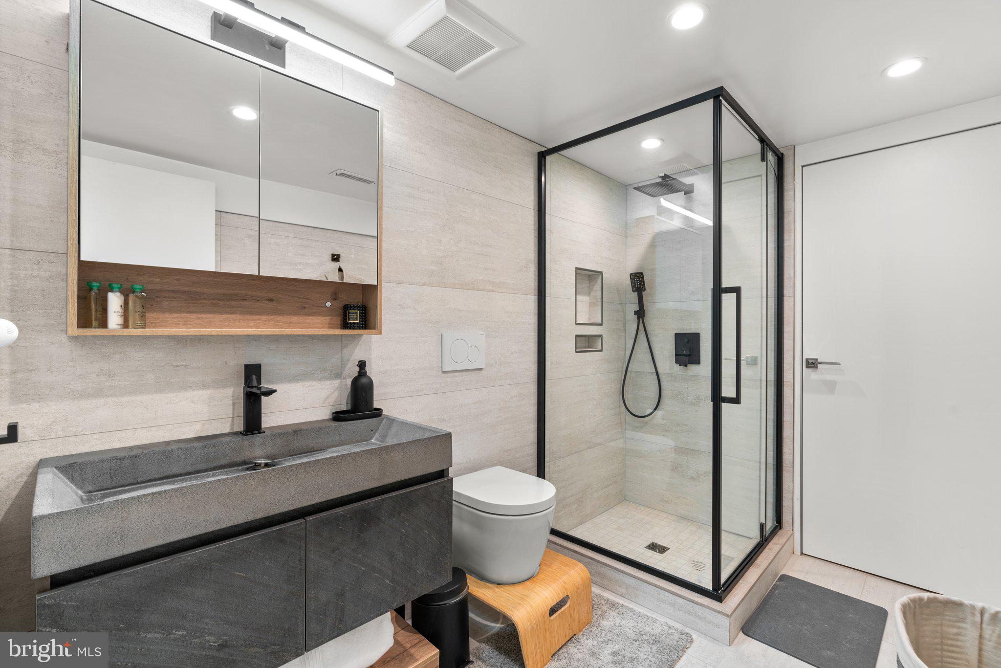 CHEVY CHASE - Residential