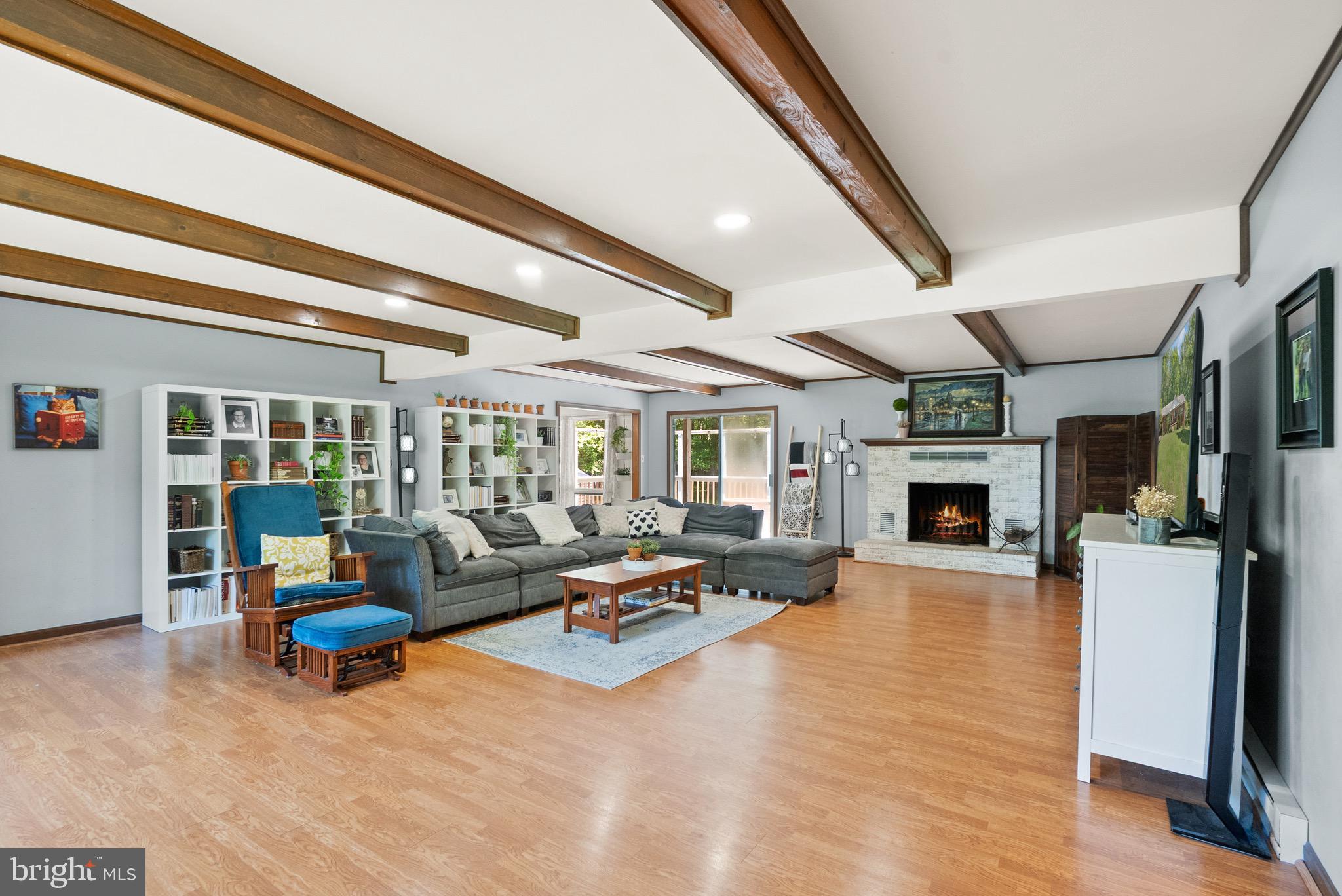 8131 TALL PINES LANE