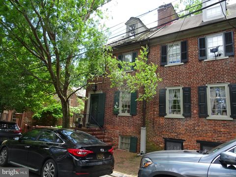 Townhouse For Sale - 122 Harmony Street<br/> NEW CASTLE, DE 19720