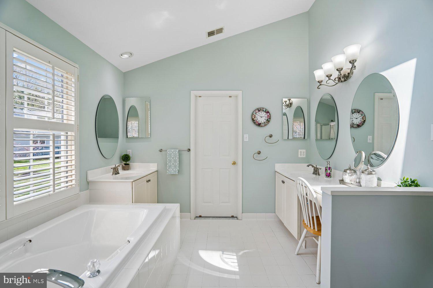 BRIDGEWATER - Residential