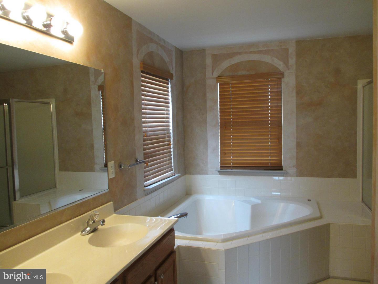 POTOMAC STATION - Residential Lease