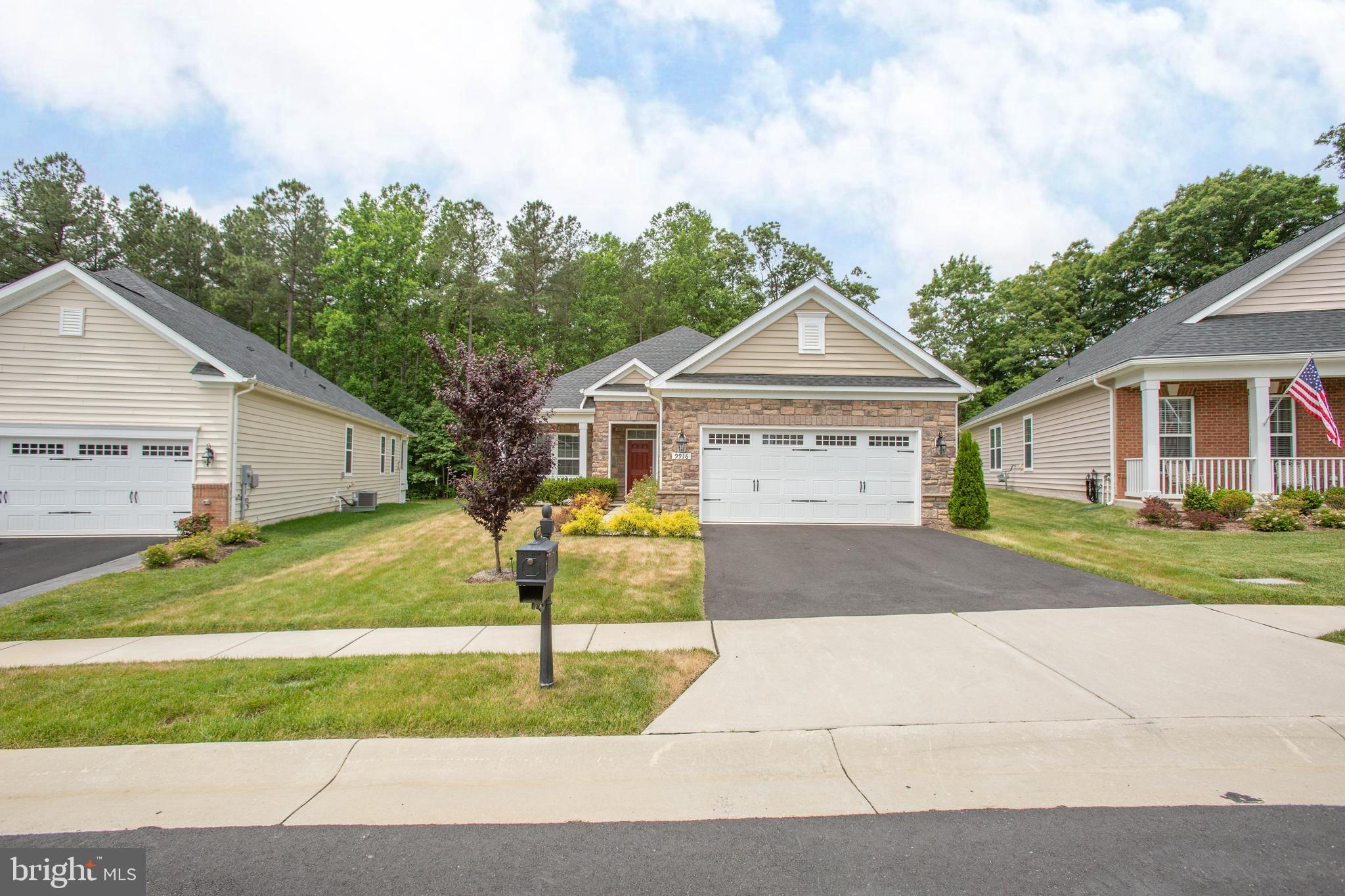 VIRGINIA HERITAGE AT LEE'S PARK - Residential