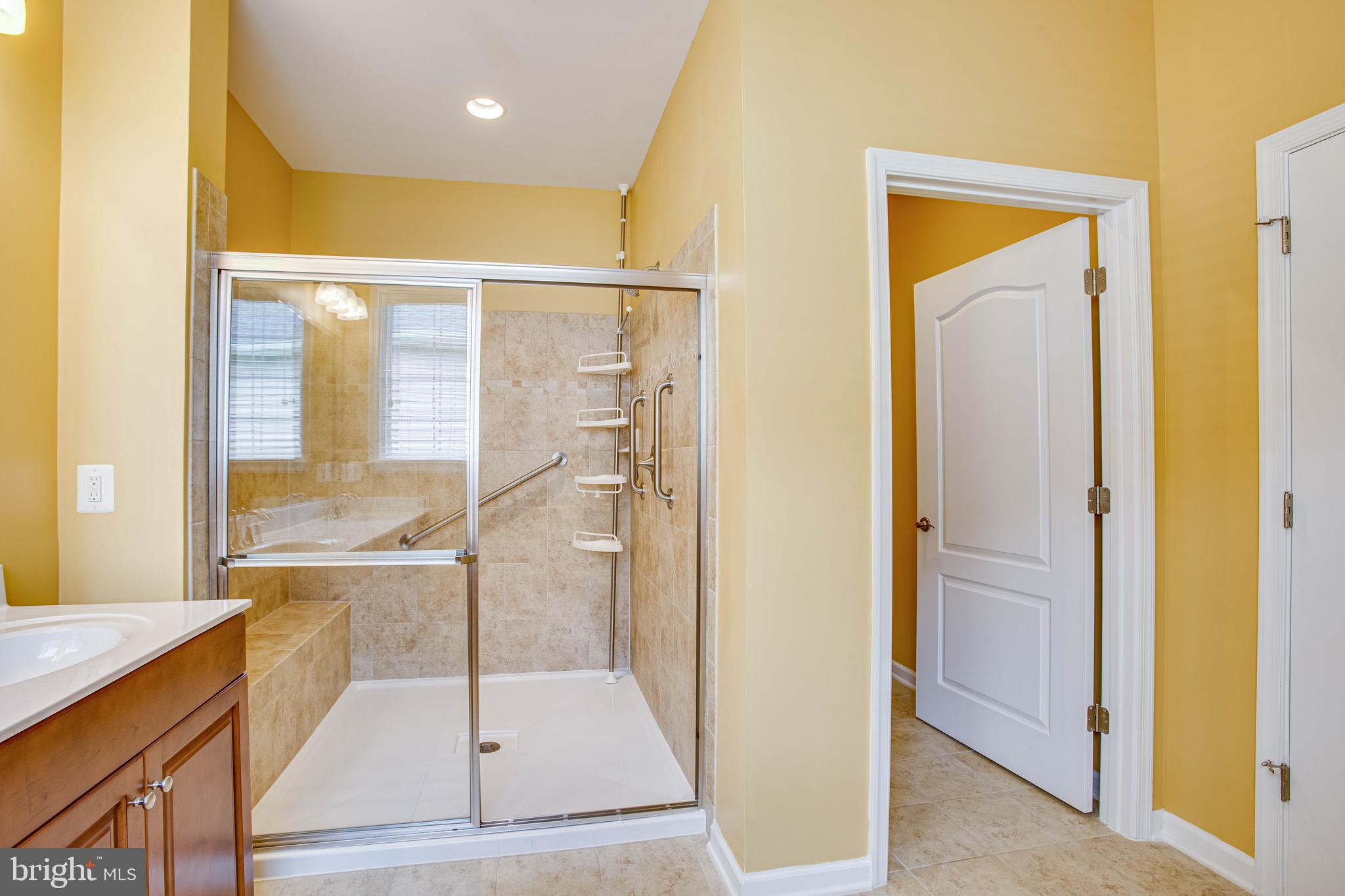 VIRGINIA HERITAGE AT LEE'S PARK - Residential