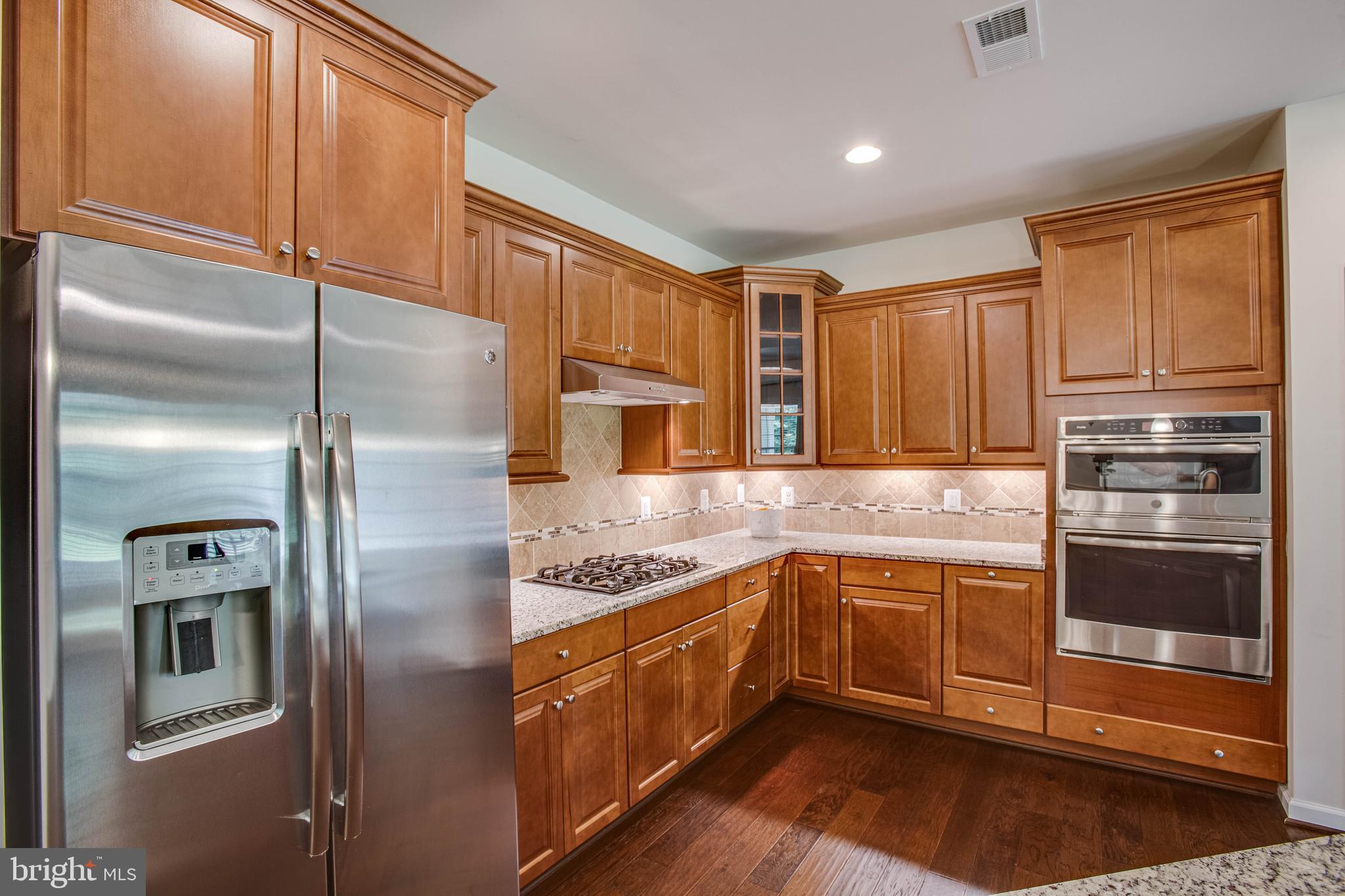 VIRGINIA HERITAGE AT LEE'S PARK - Residential