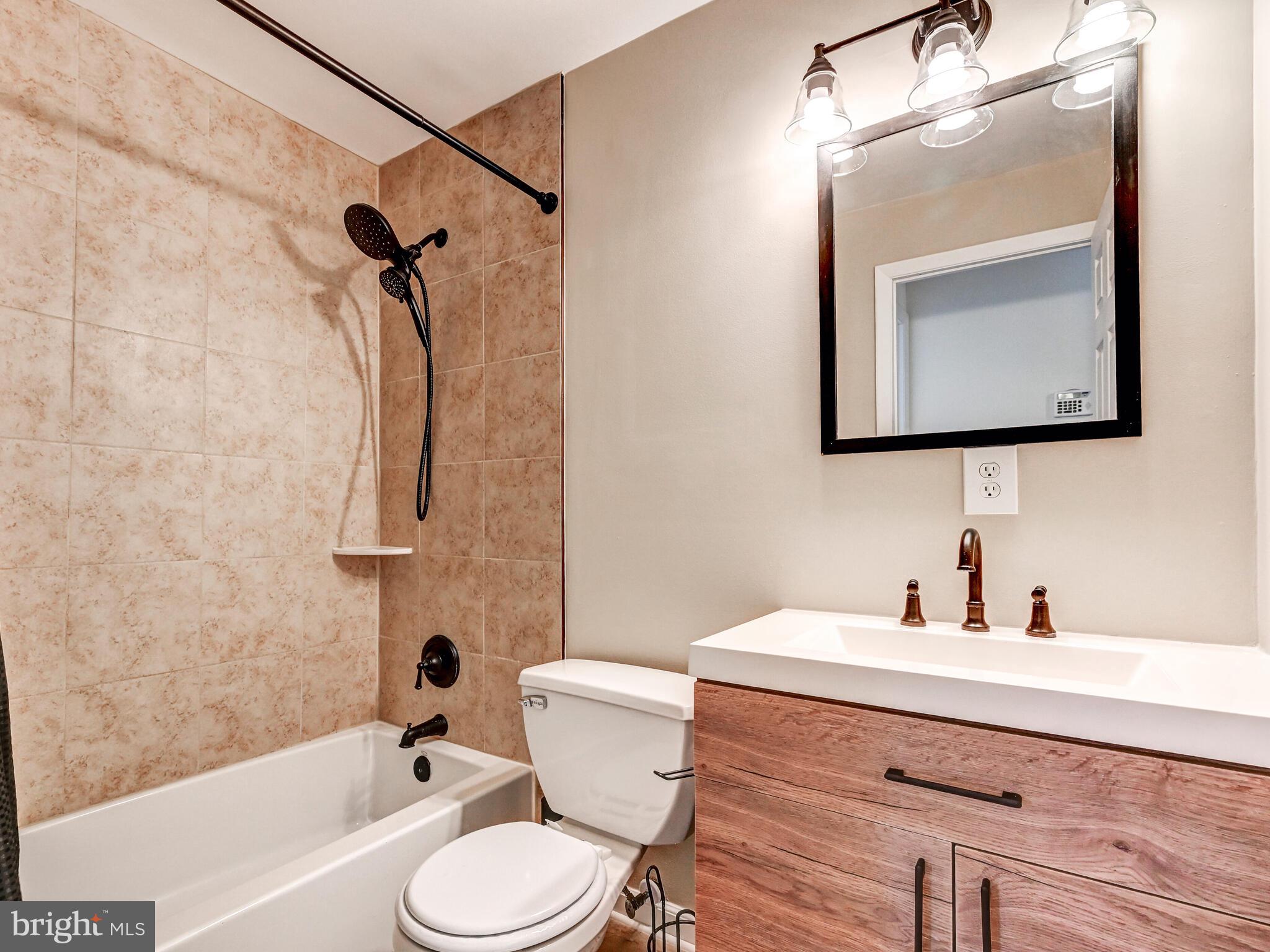 VILLAGE OF OWEN BROWN - Residential