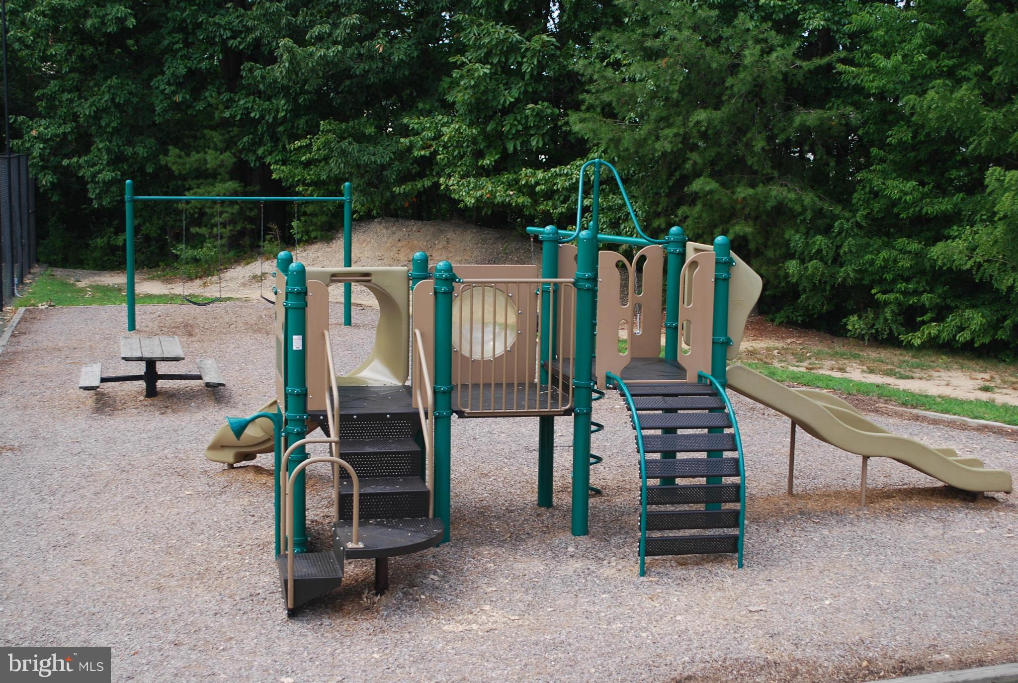 KINGSTOWNE - Residential Lease