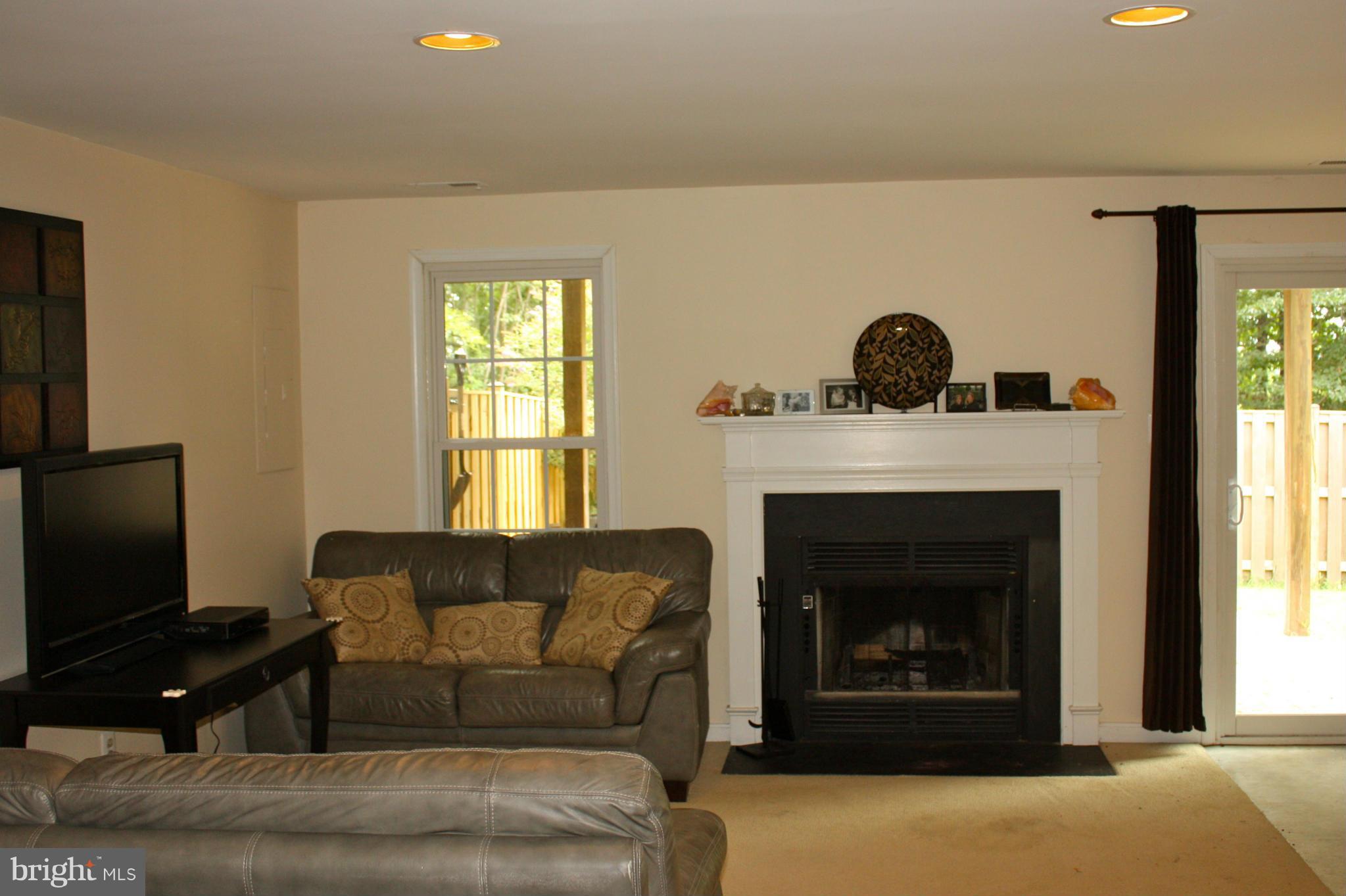 KINGSTOWNE - Residential Lease