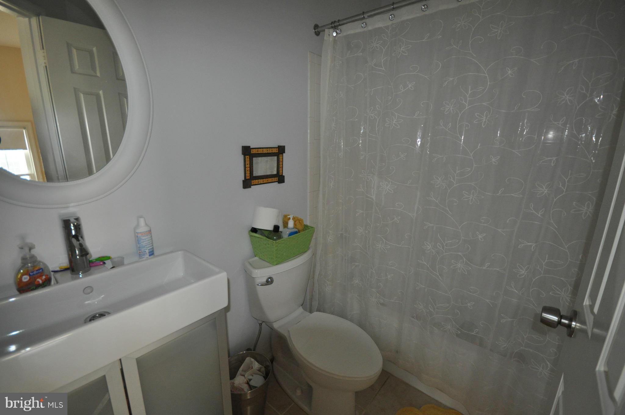 KINGSTOWNE - Residential Lease