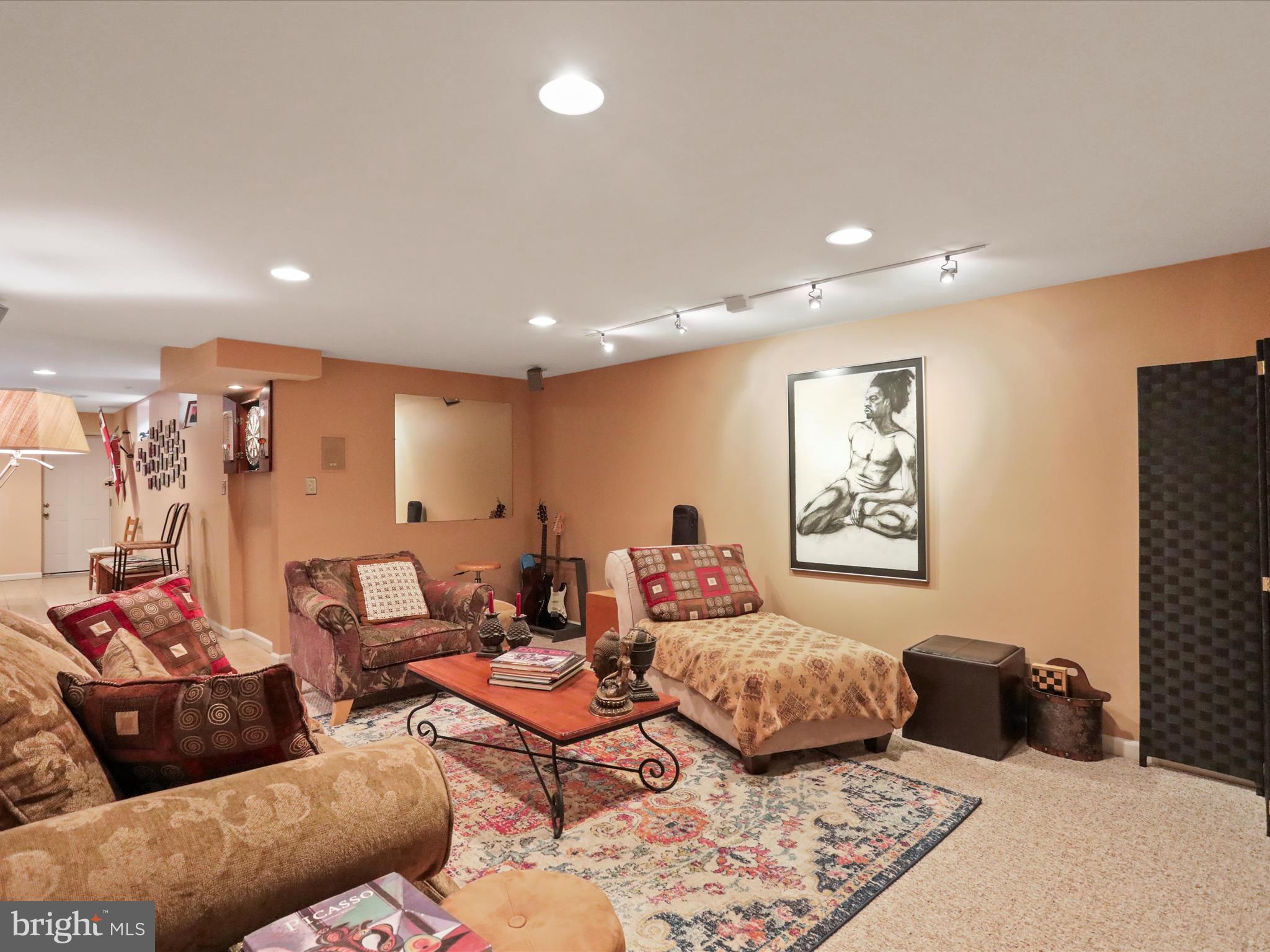 TUSCARORA SPRINGS - Residential