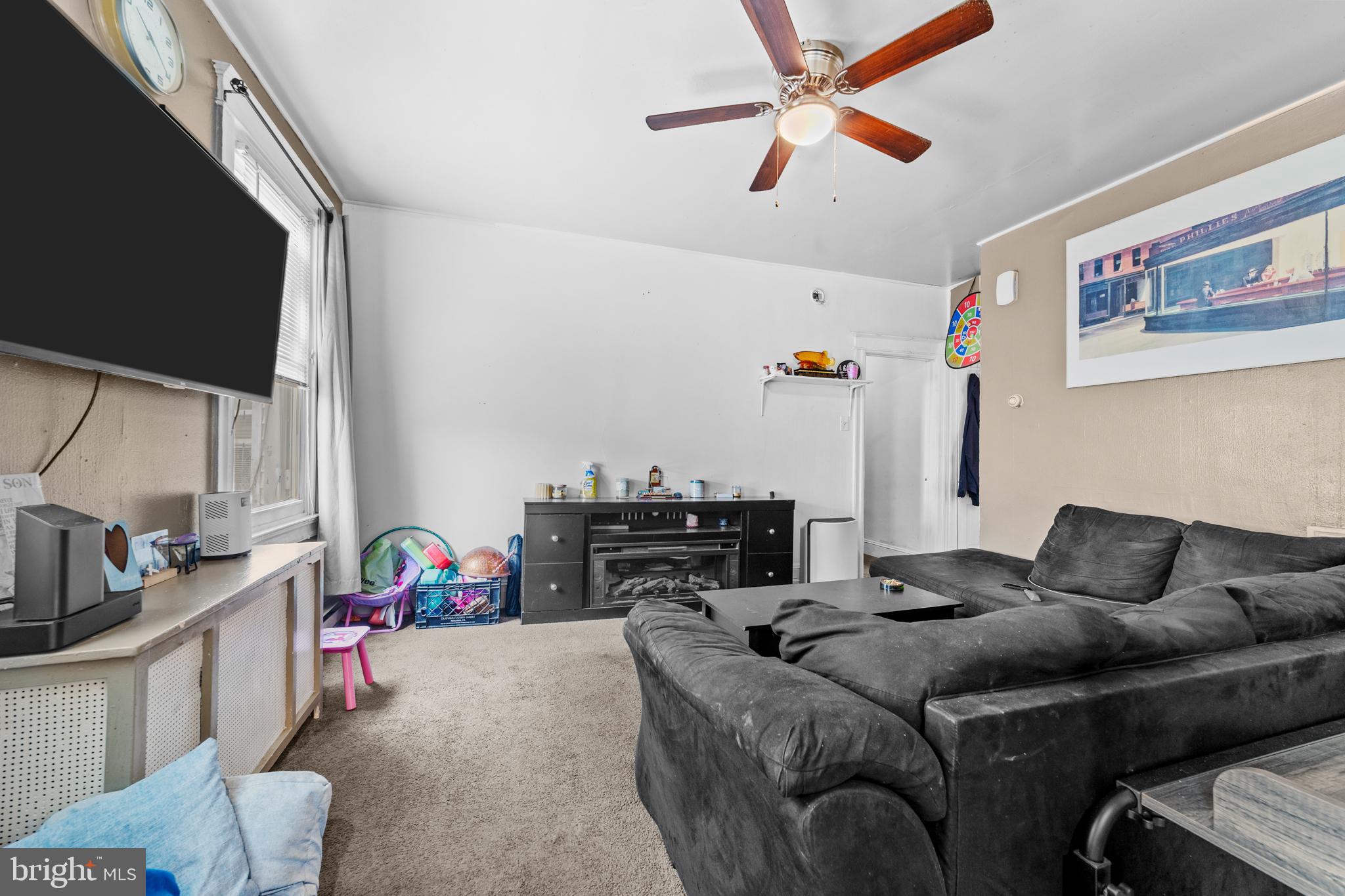 PHILADELPHIA (NORTHEAST) - Commercial Sale