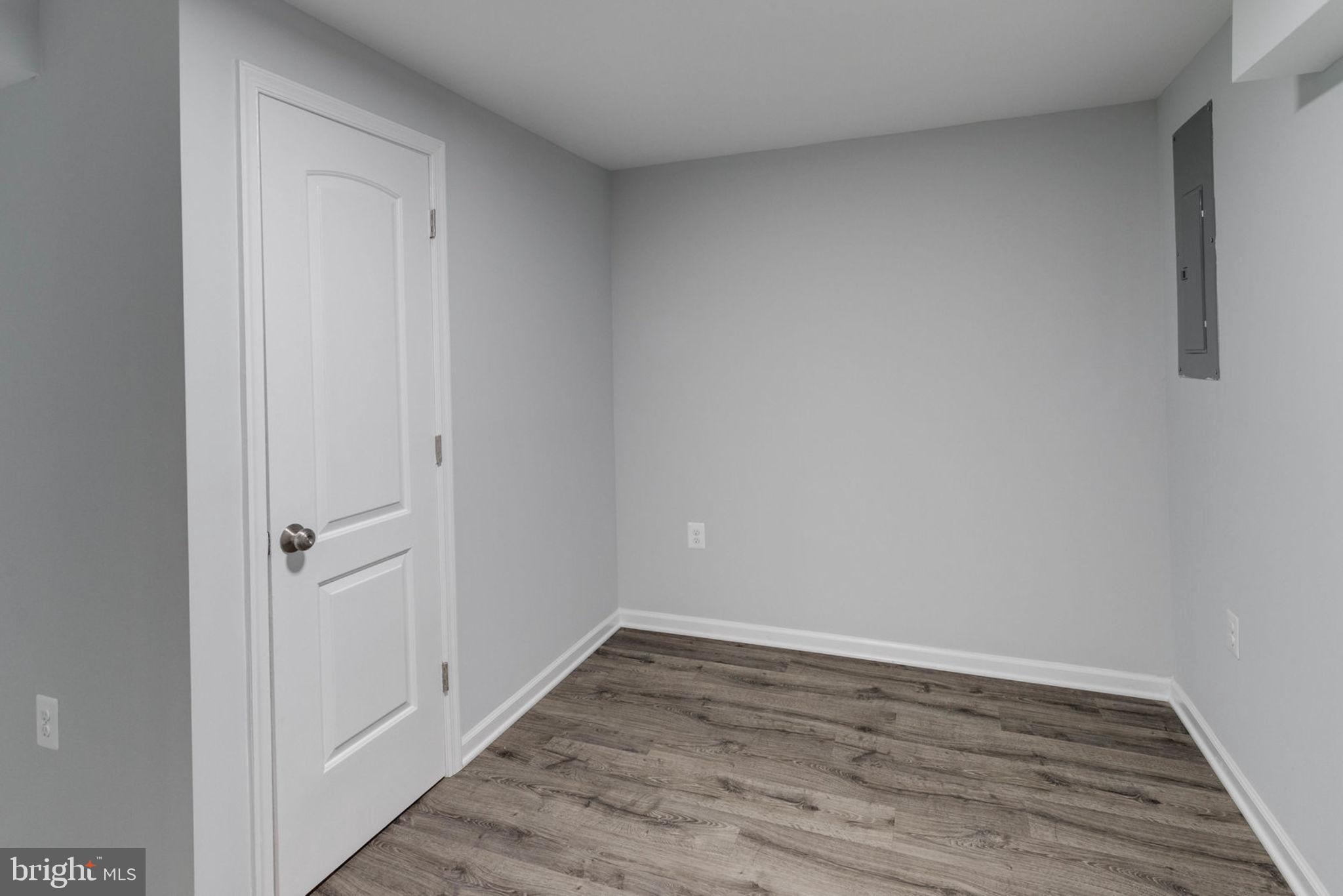 COUNTRY CLUB HILLS - Residential