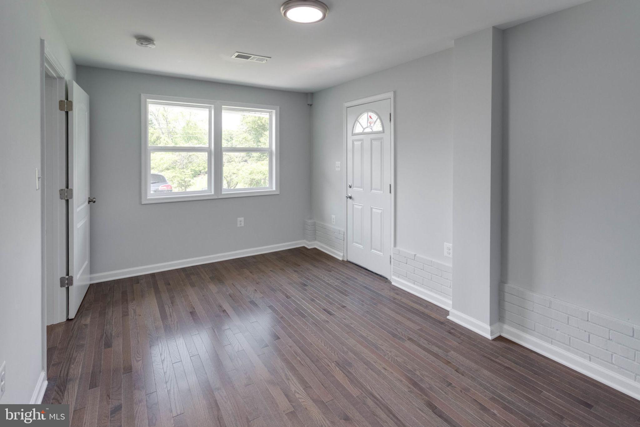 COUNTRY CLUB HILLS - Residential