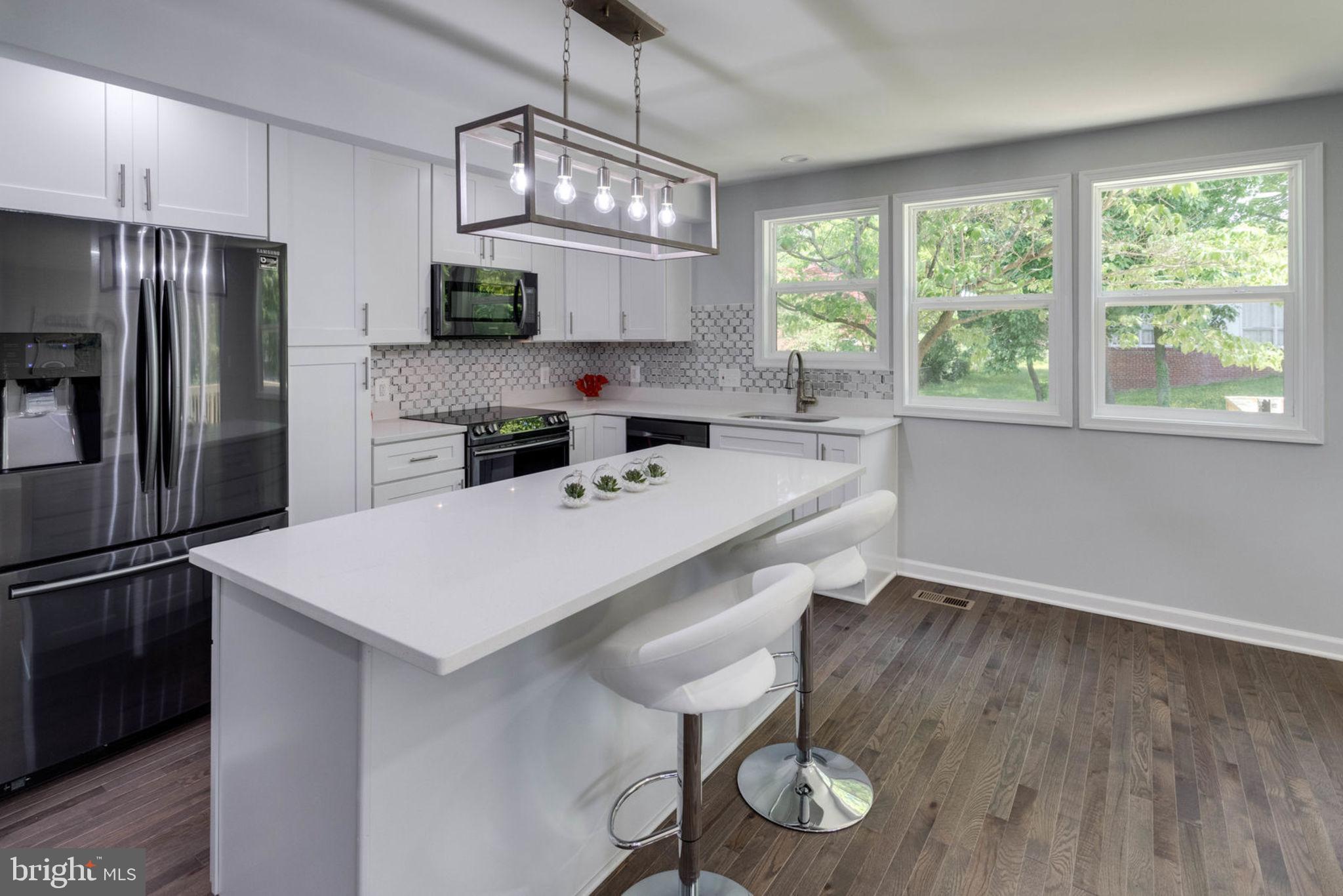 COUNTRY CLUB HILLS - Residential