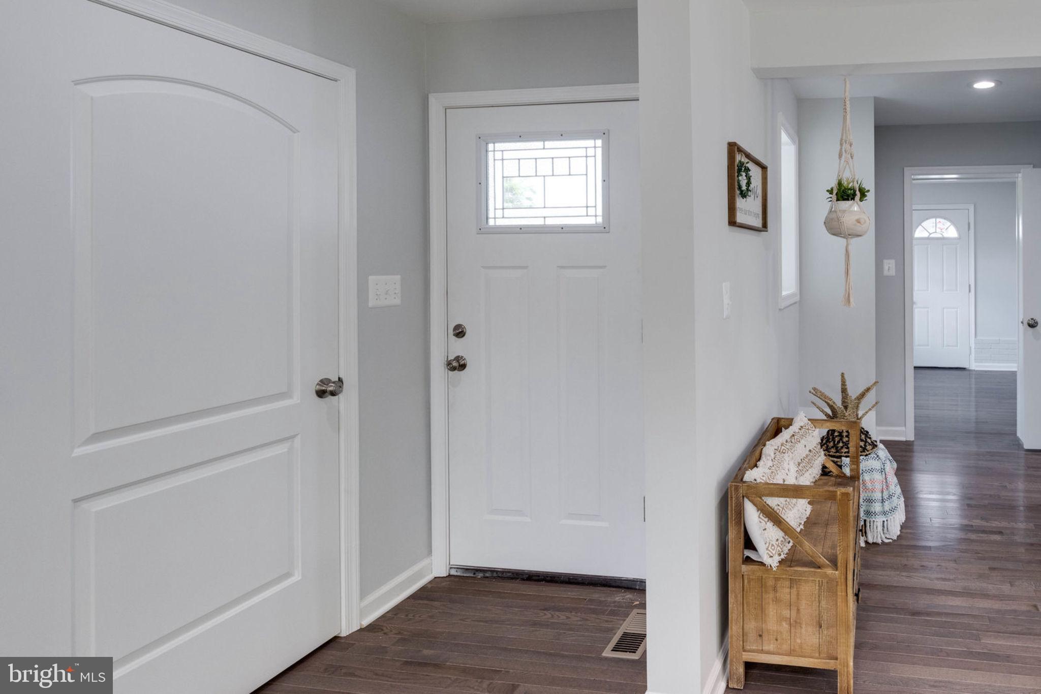 COUNTRY CLUB HILLS - Residential