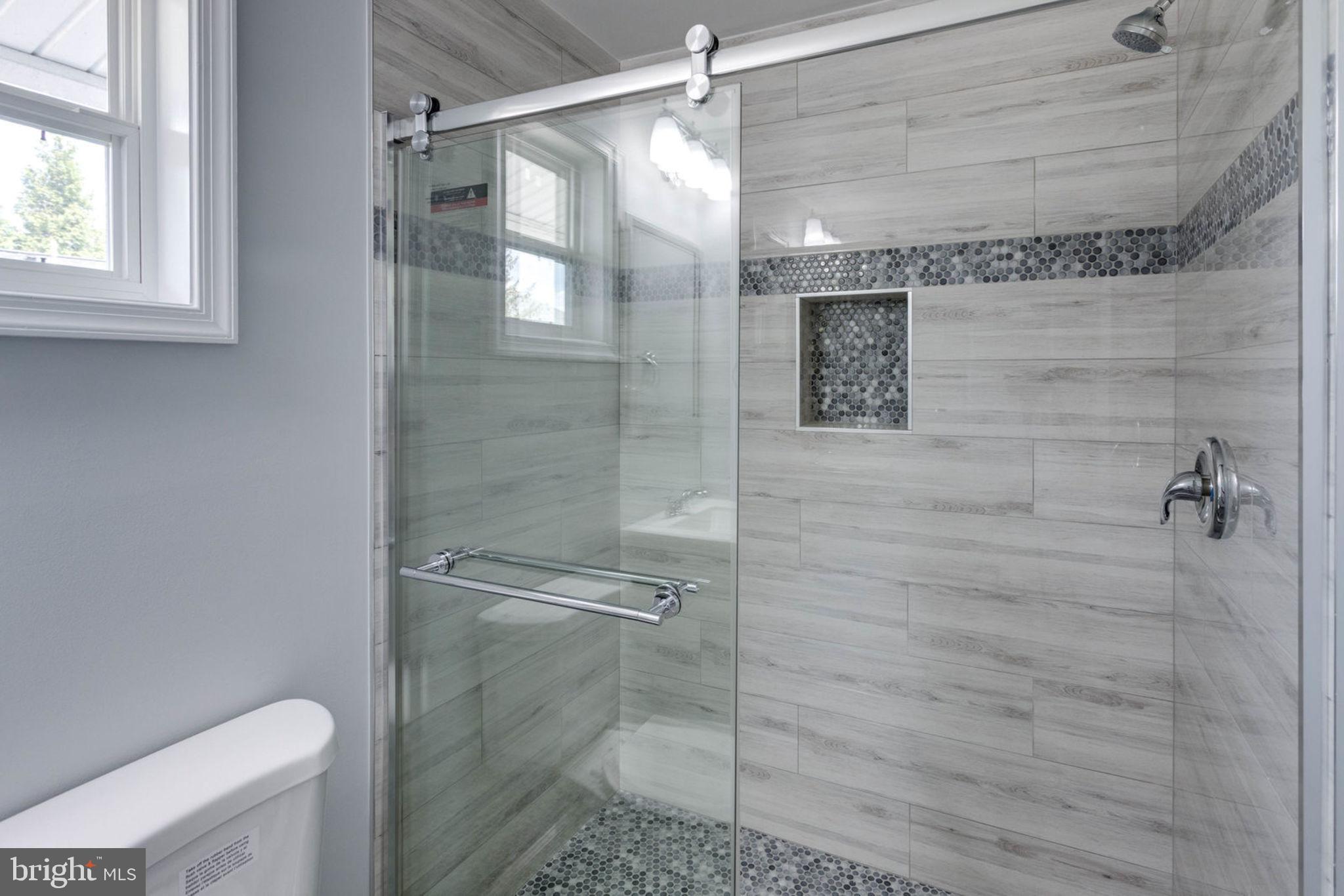 COUNTRY CLUB HILLS - Residential