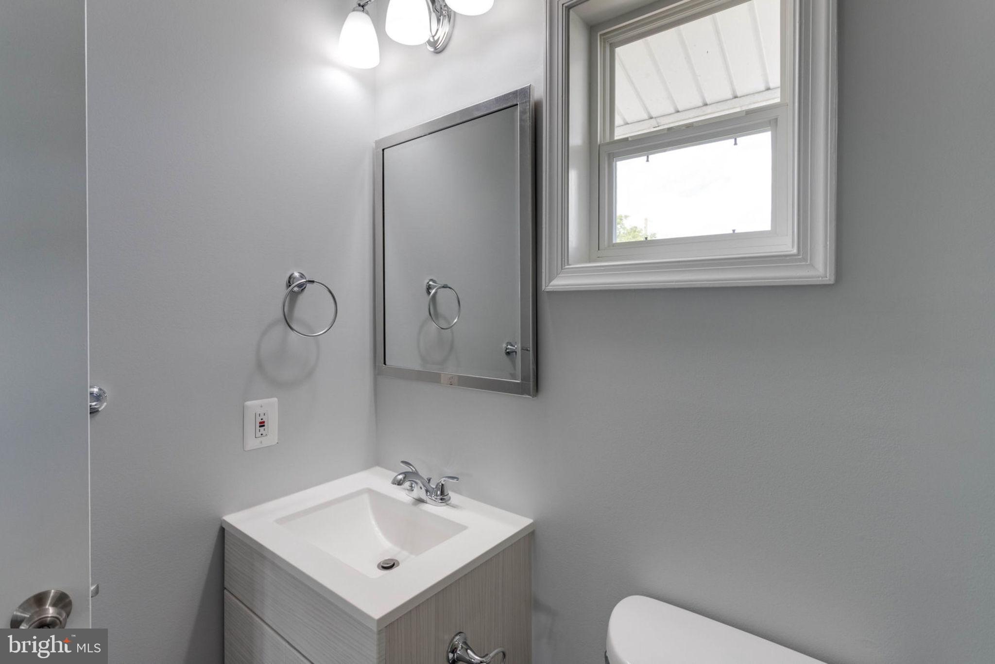 COUNTRY CLUB HILLS - Residential