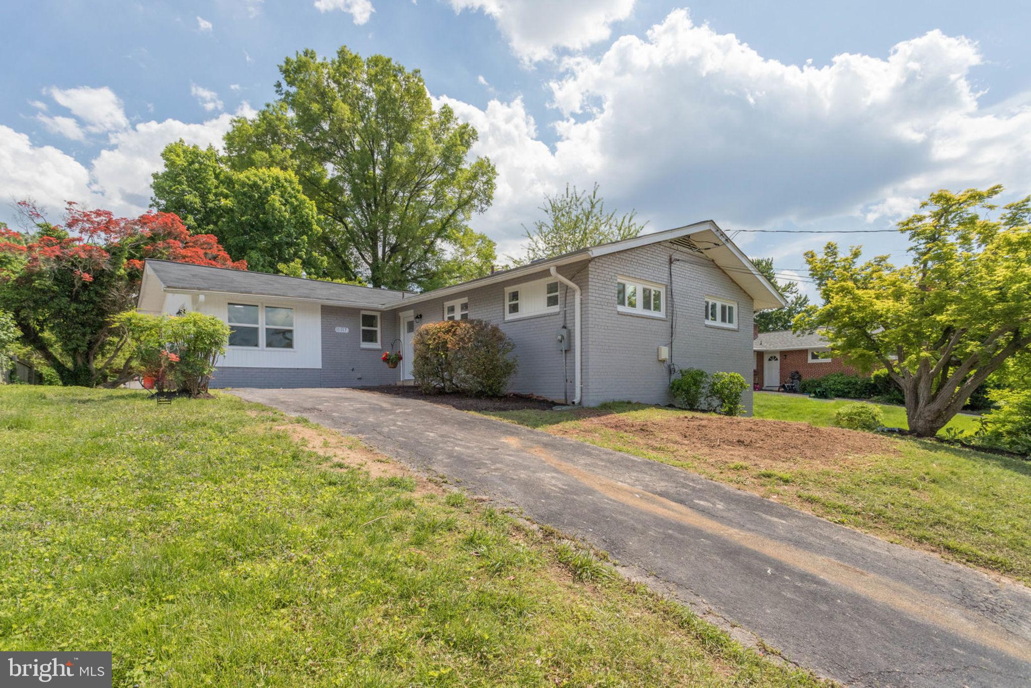 COUNTRY CLUB HILLS - Residential