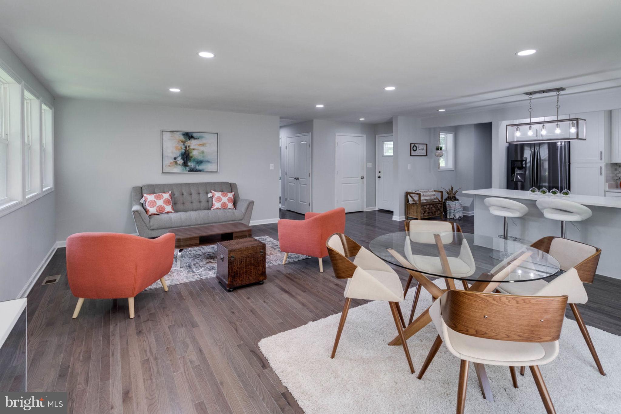 COUNTRY CLUB HILLS - Residential