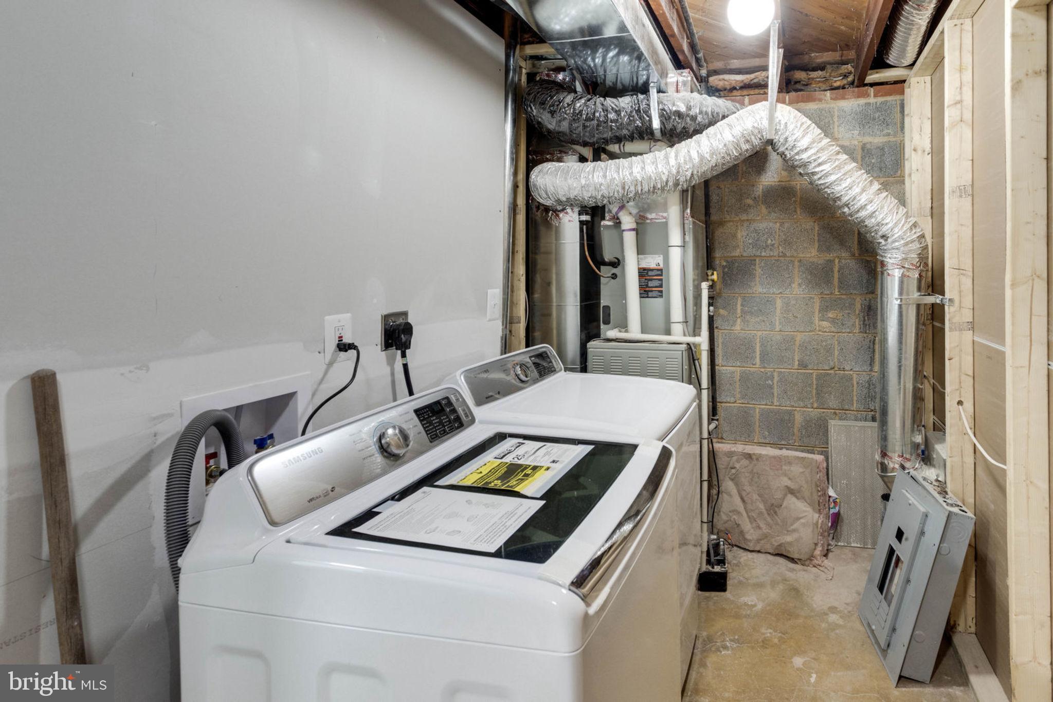 COUNTRY CLUB HILLS - Residential