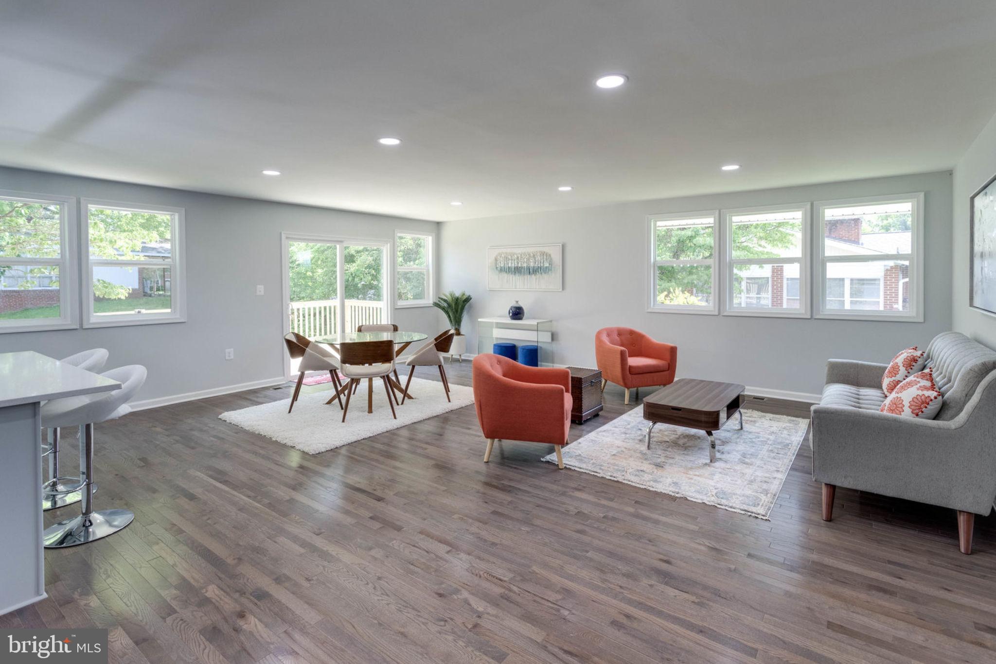 COUNTRY CLUB HILLS - Residential