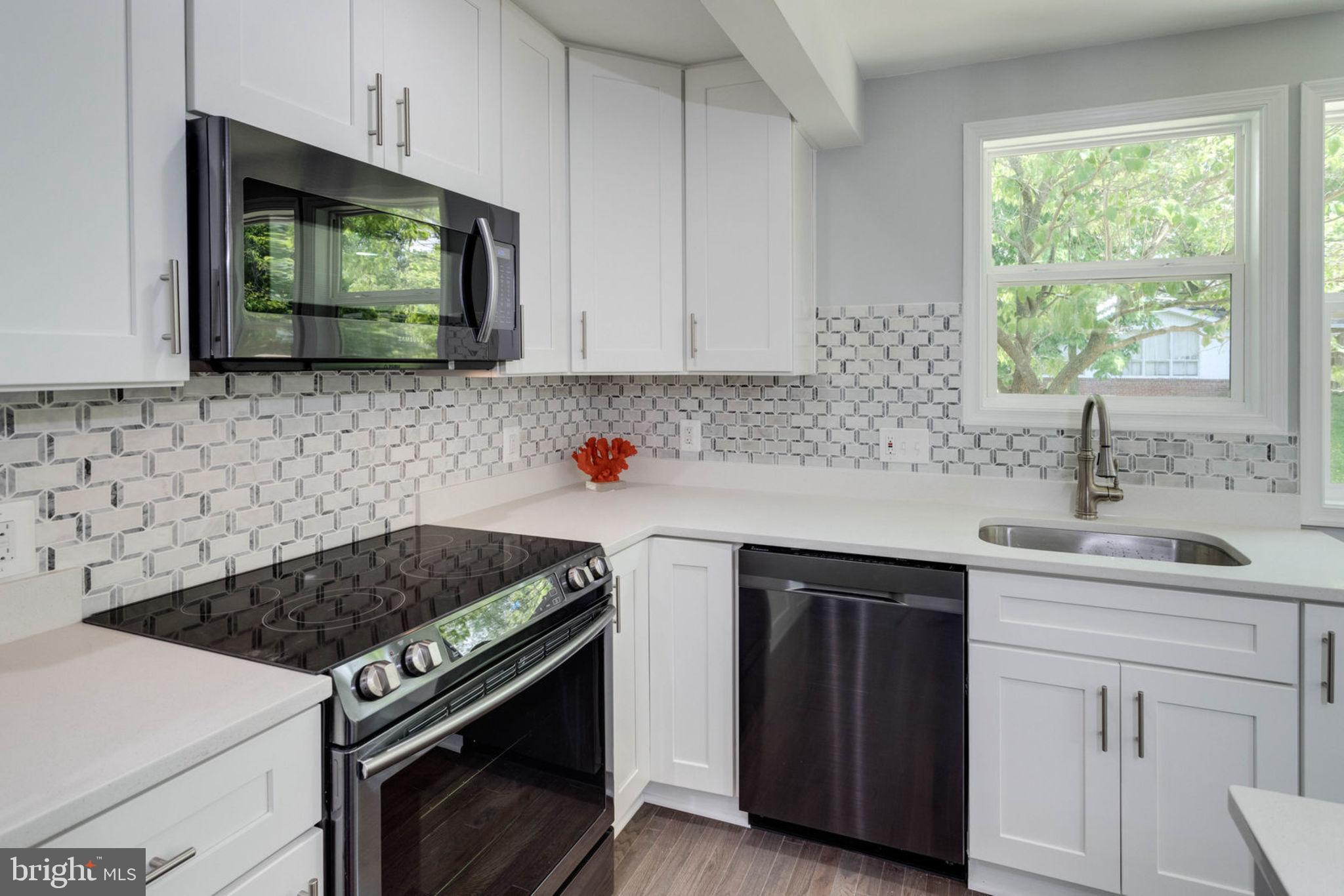 COUNTRY CLUB HILLS - Residential