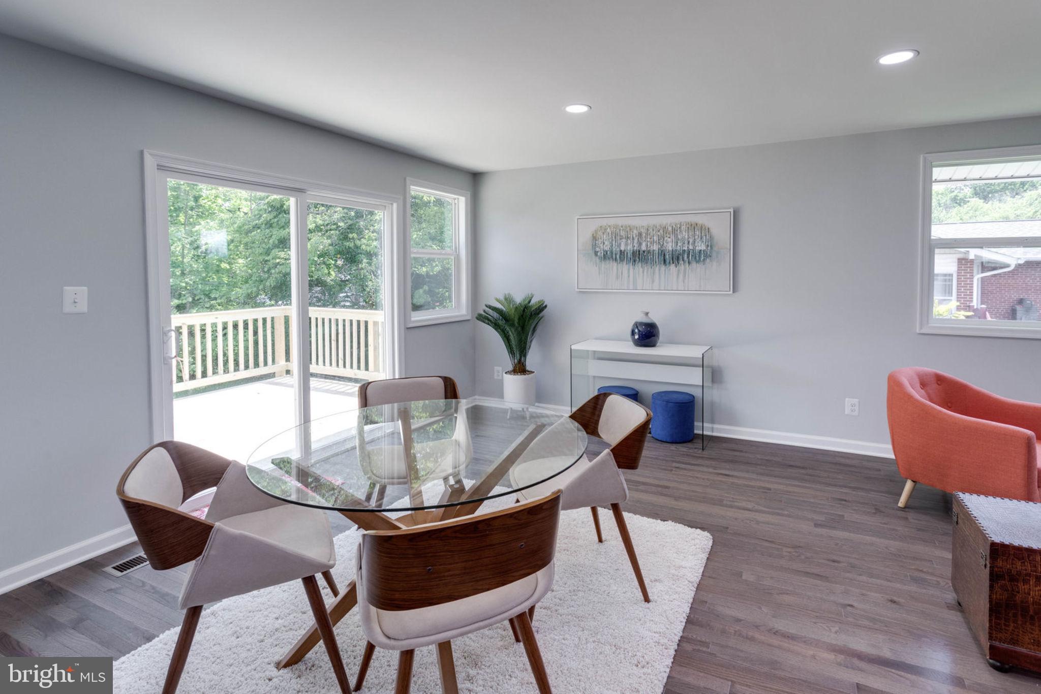 COUNTRY CLUB HILLS - Residential