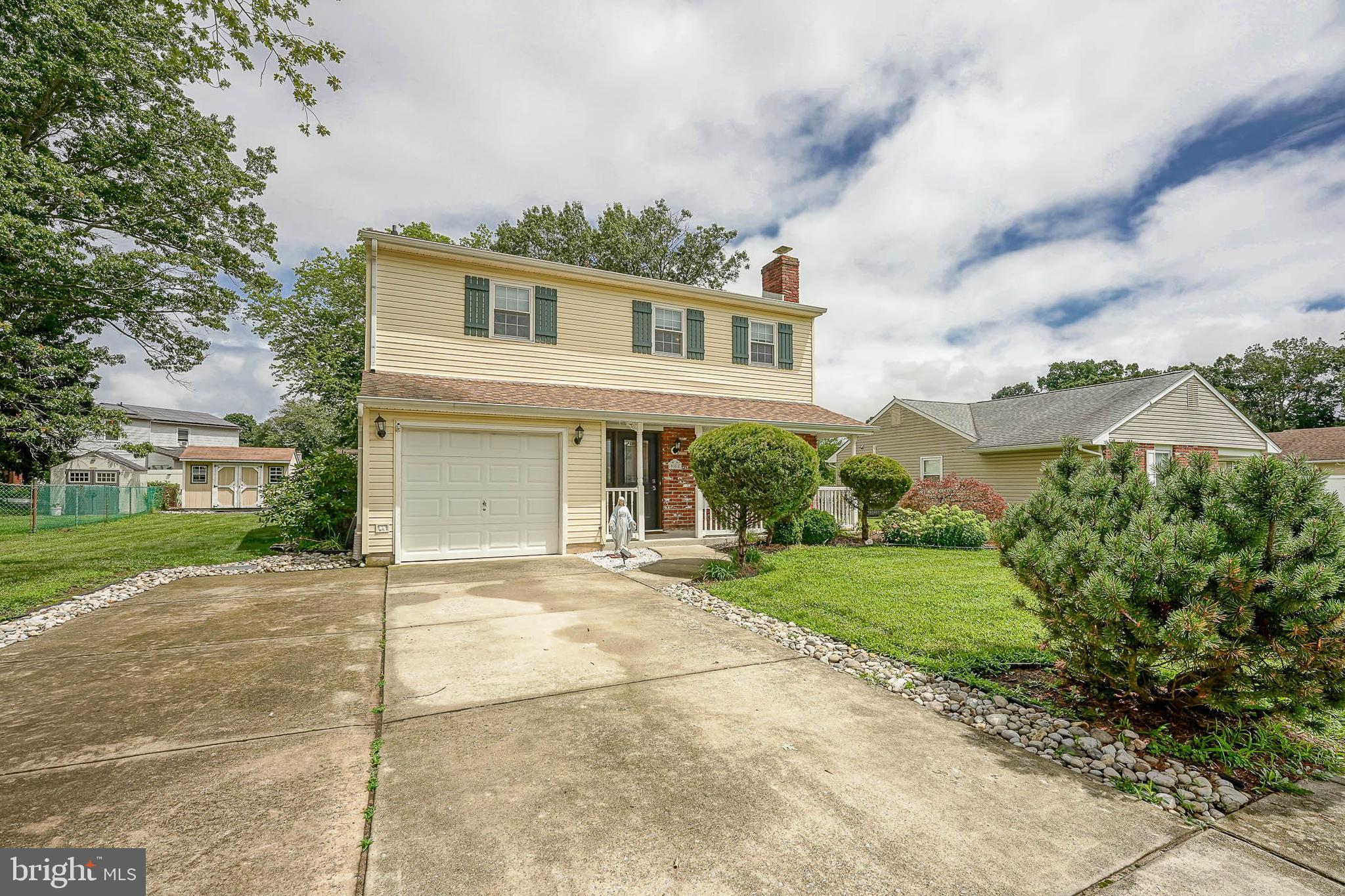 908 N BEECHAM ROAD