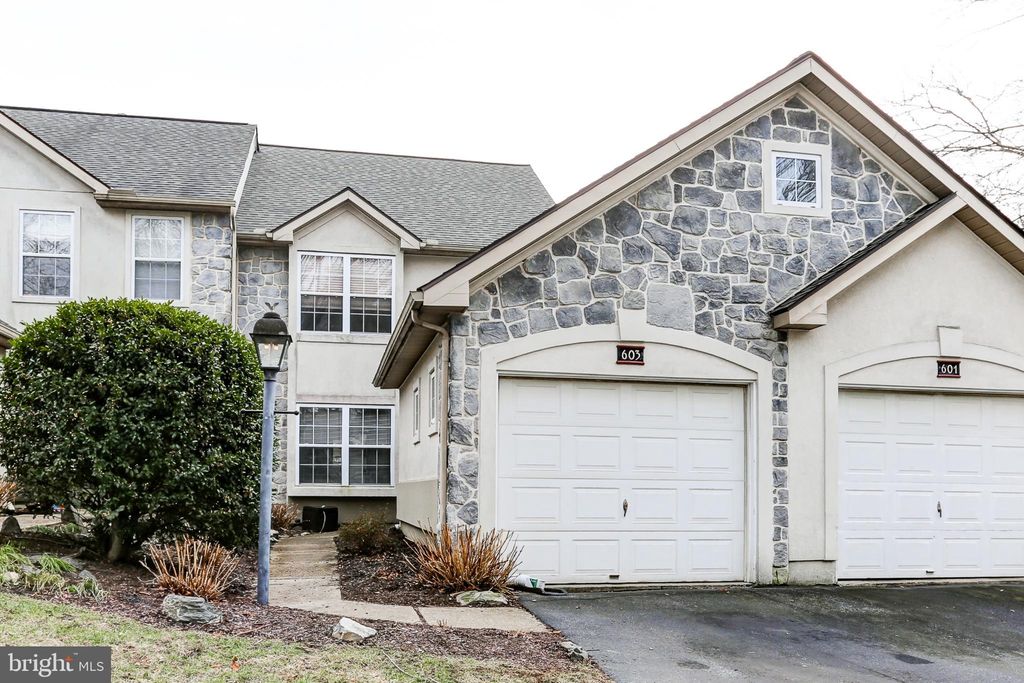 Photo of 603 CRESTGATE PL, MILLERSVILLE, PA 17551 (MLS # PALA2029848)