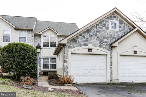 Photo of 603 CRESTGATE PL, MILLERSVILLE, PA 17551 (MLS # PALA2029848)