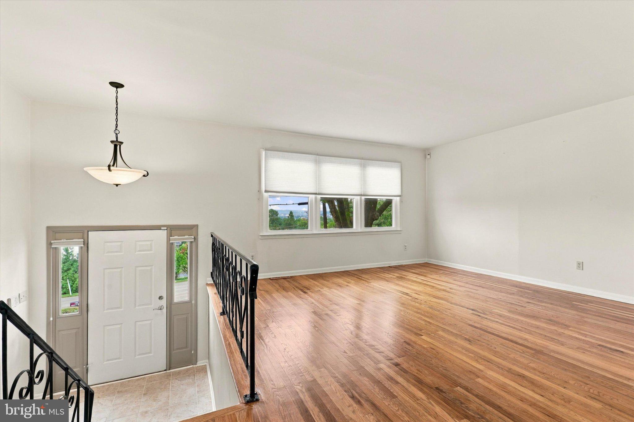 1701 N GRAVERS ROAD