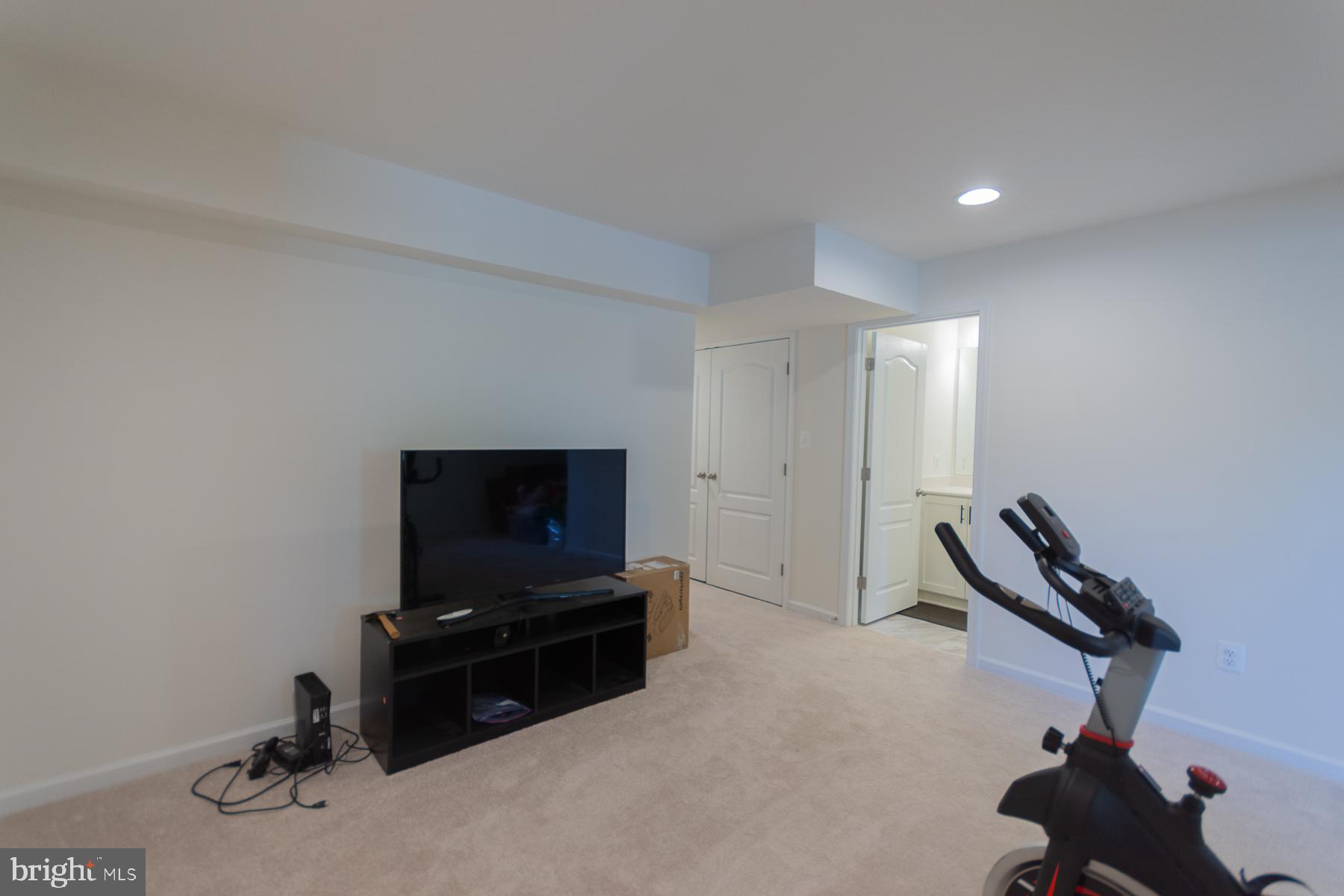 TOWNES AT TATE MANOR - Residential