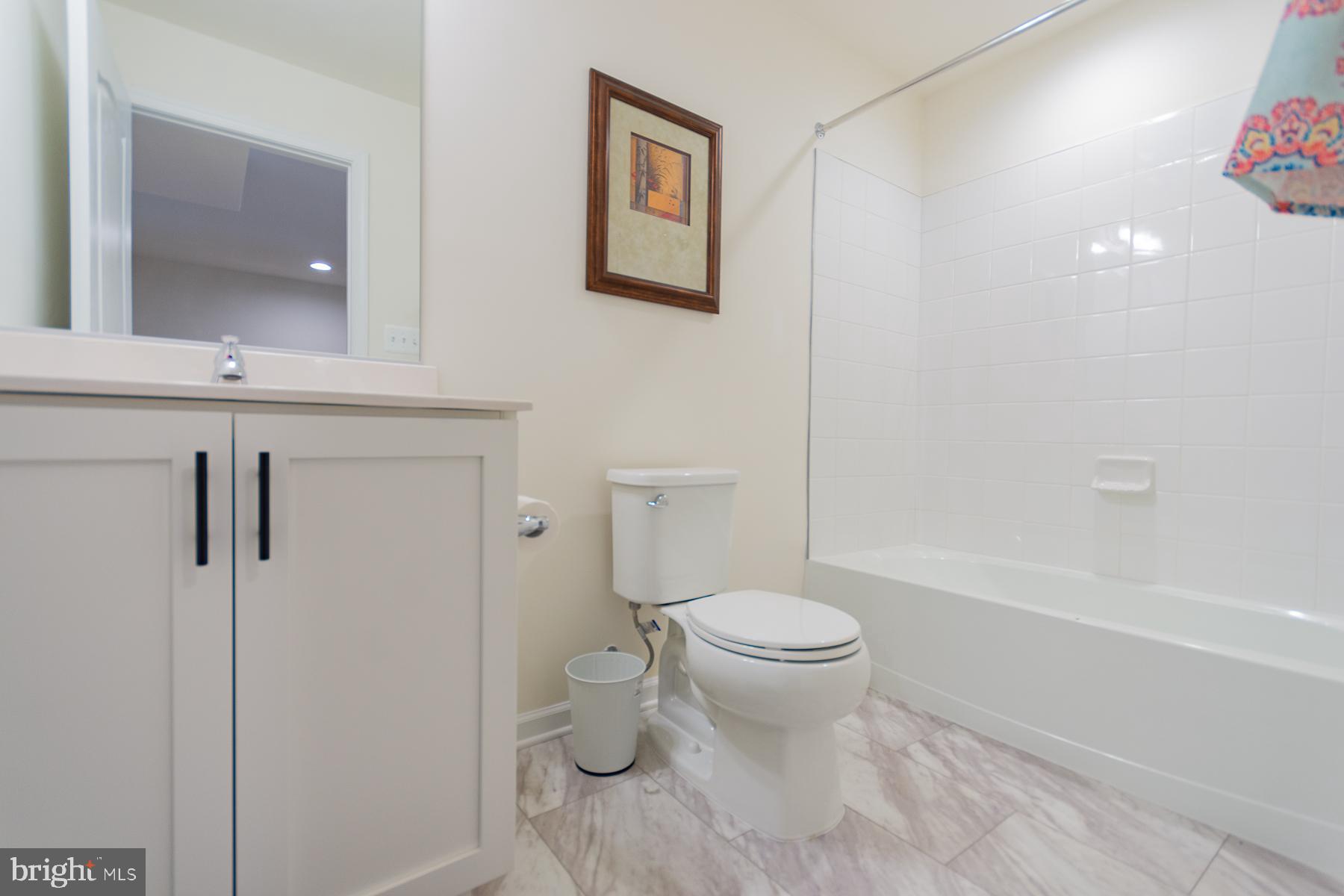 TOWNES AT TATE MANOR - Residential