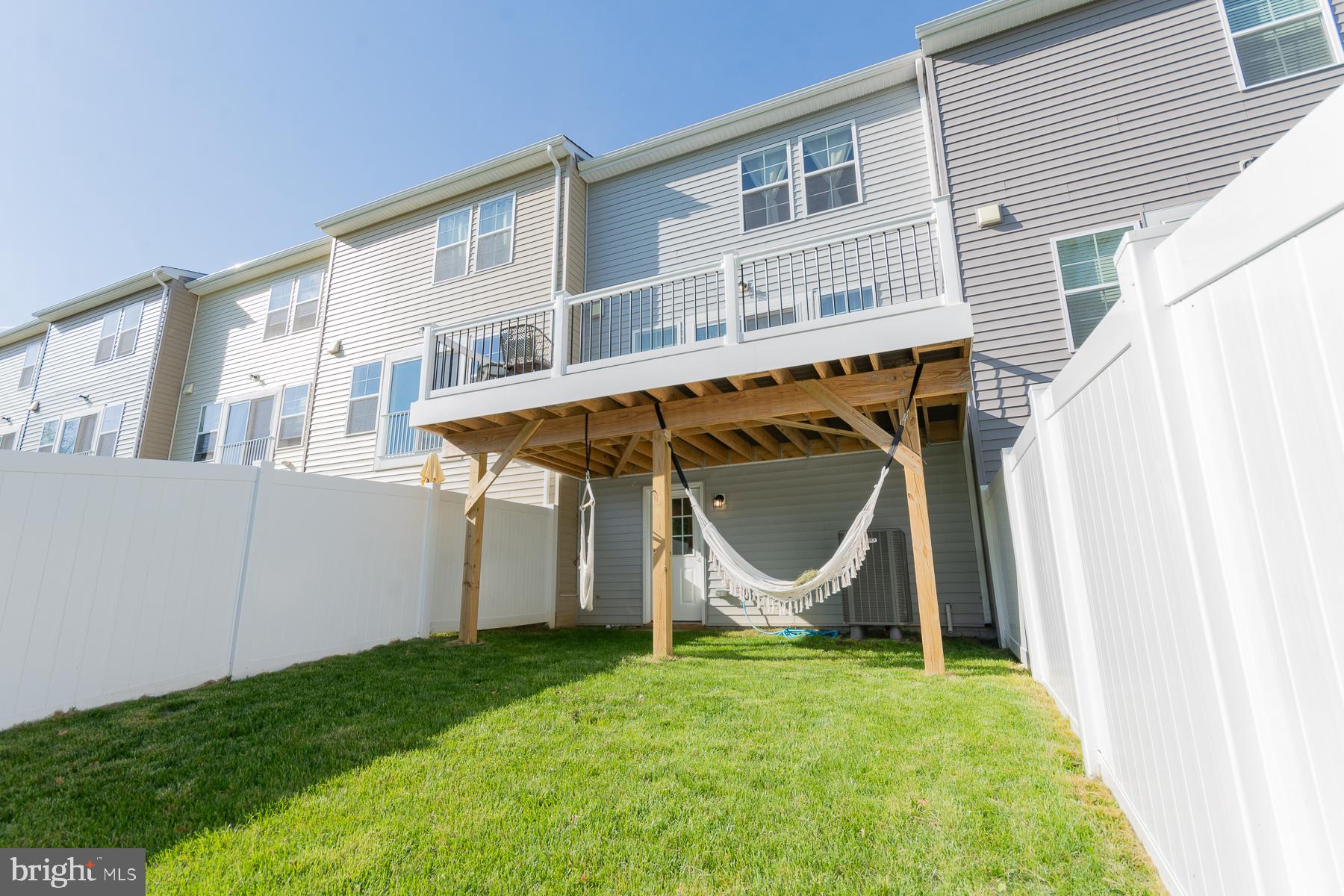 TOWNES AT TATE MANOR - Residential