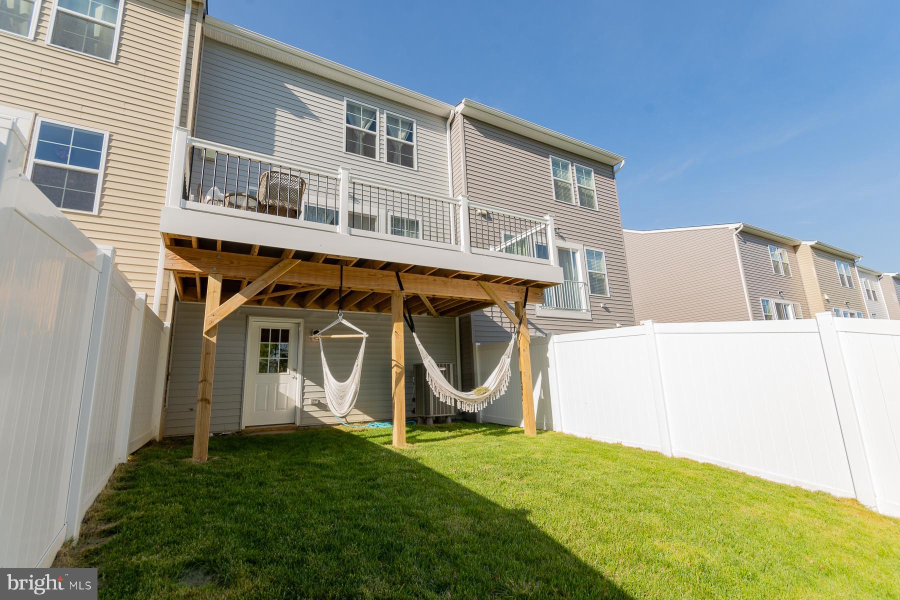 TOWNES AT TATE MANOR - Residential