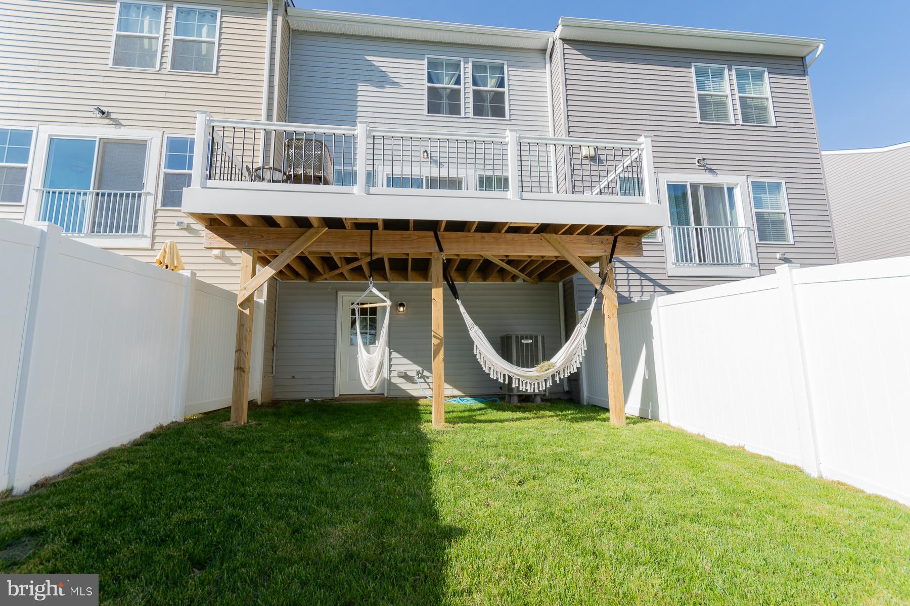 TOWNES AT TATE MANOR - Residential