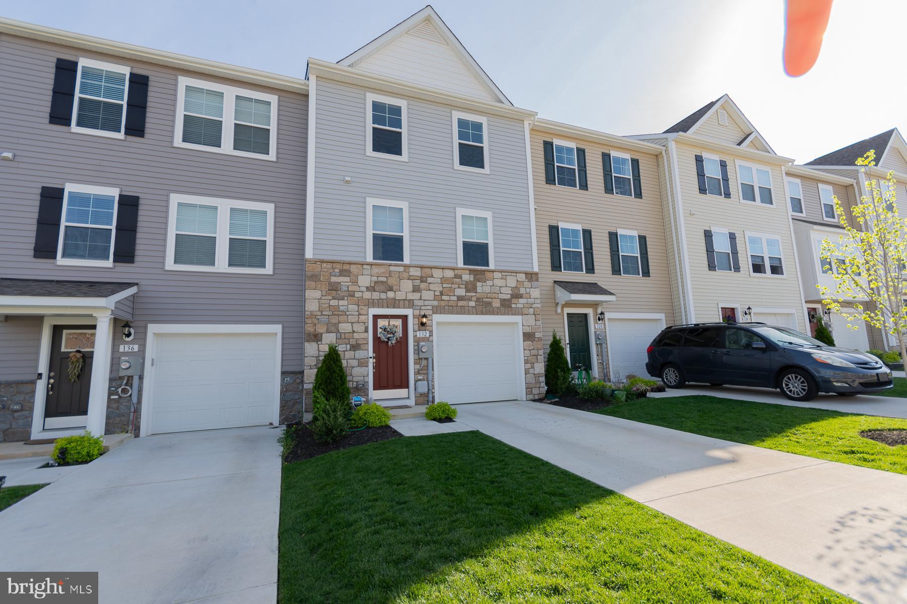 TOWNES AT TATE MANOR - Residential