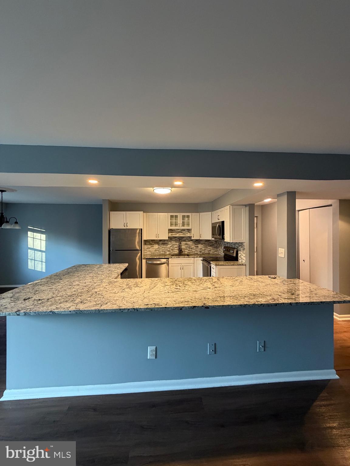 117 CASTLETOWN ROAD 302