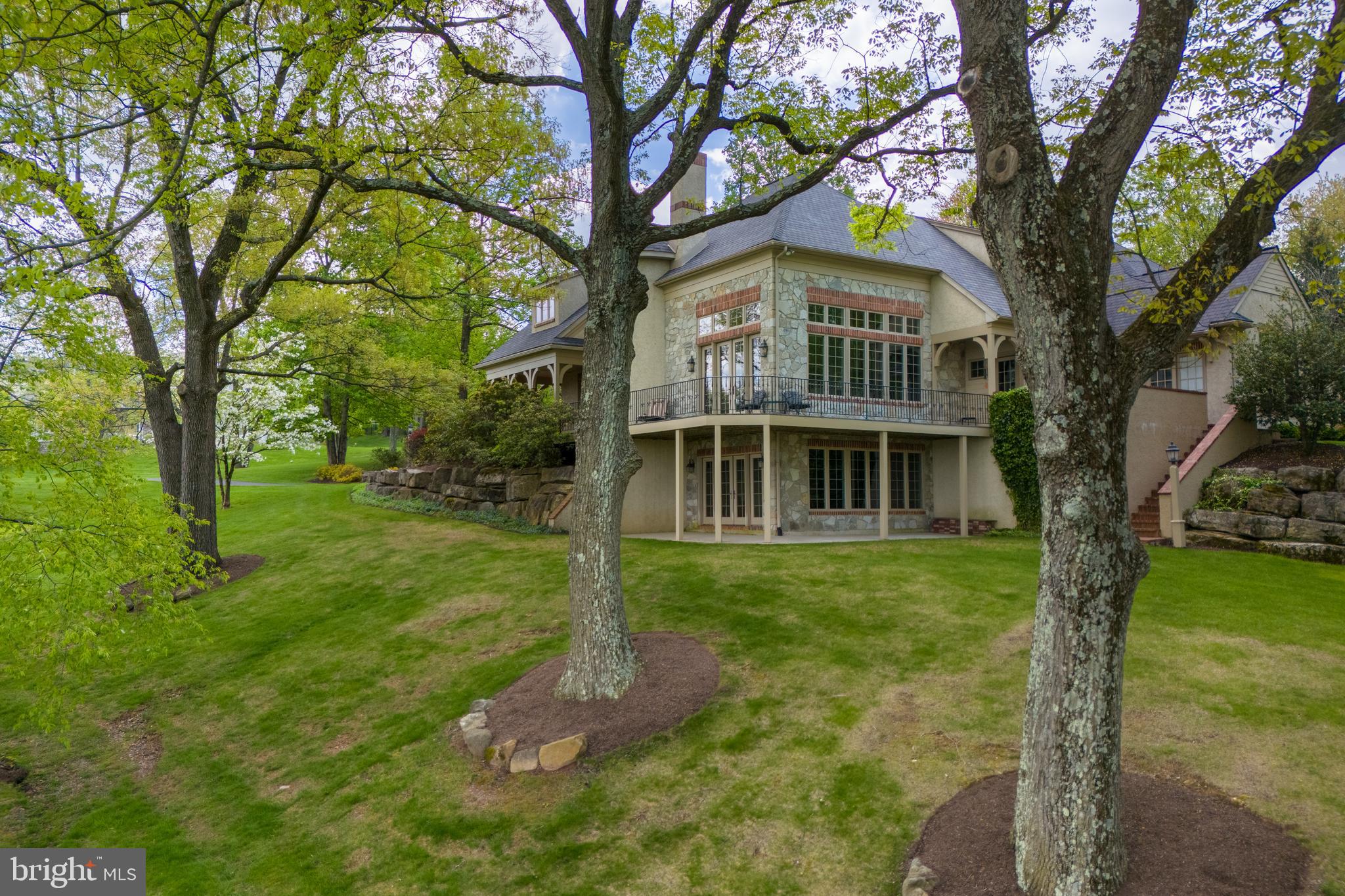 SADDLE RIDGE - Residential