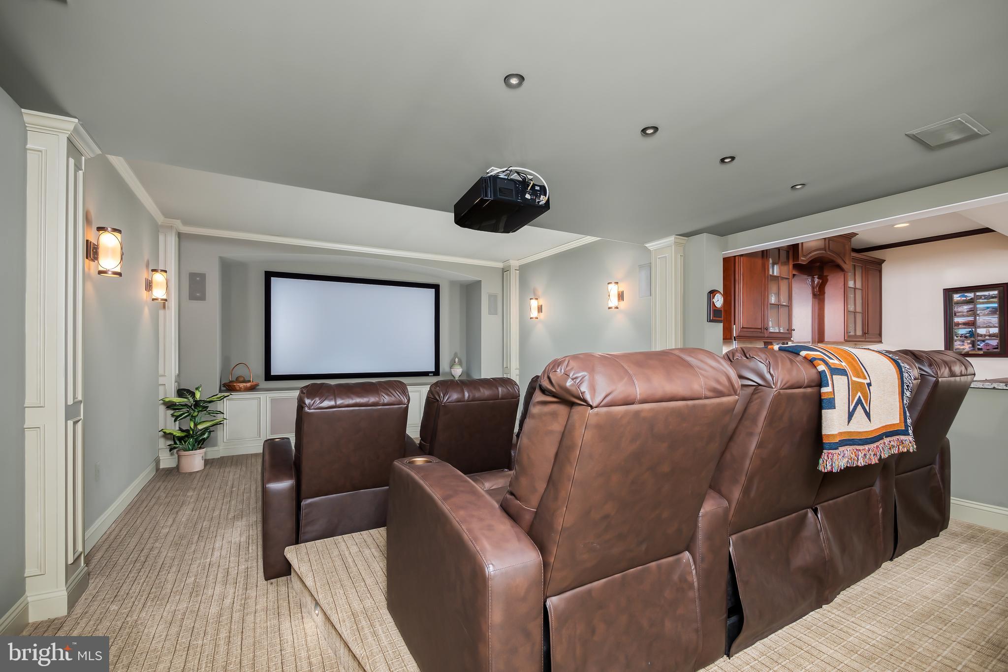 SADDLE RIDGE - Residential