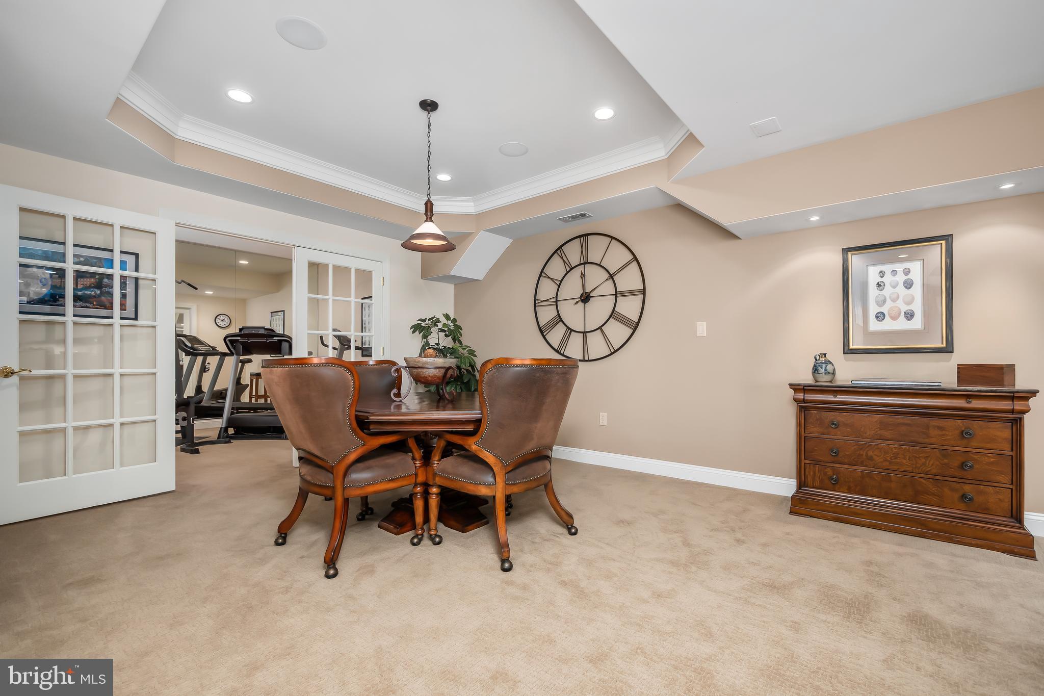 SADDLE RIDGE - Residential