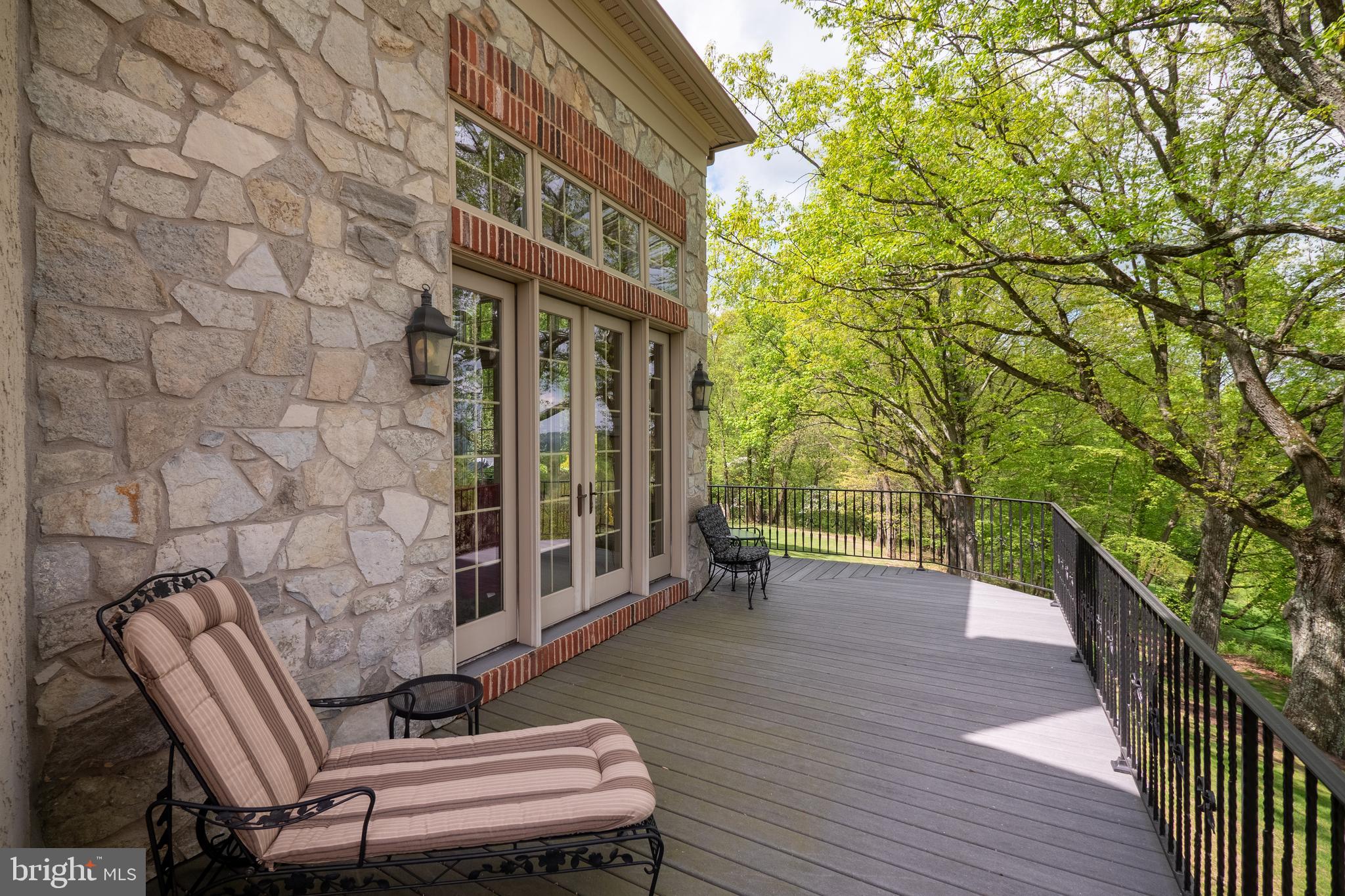 SADDLE RIDGE - Residential