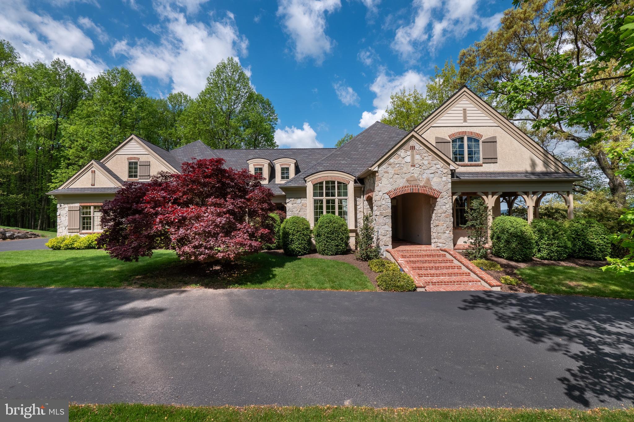 SADDLE RIDGE - Residential