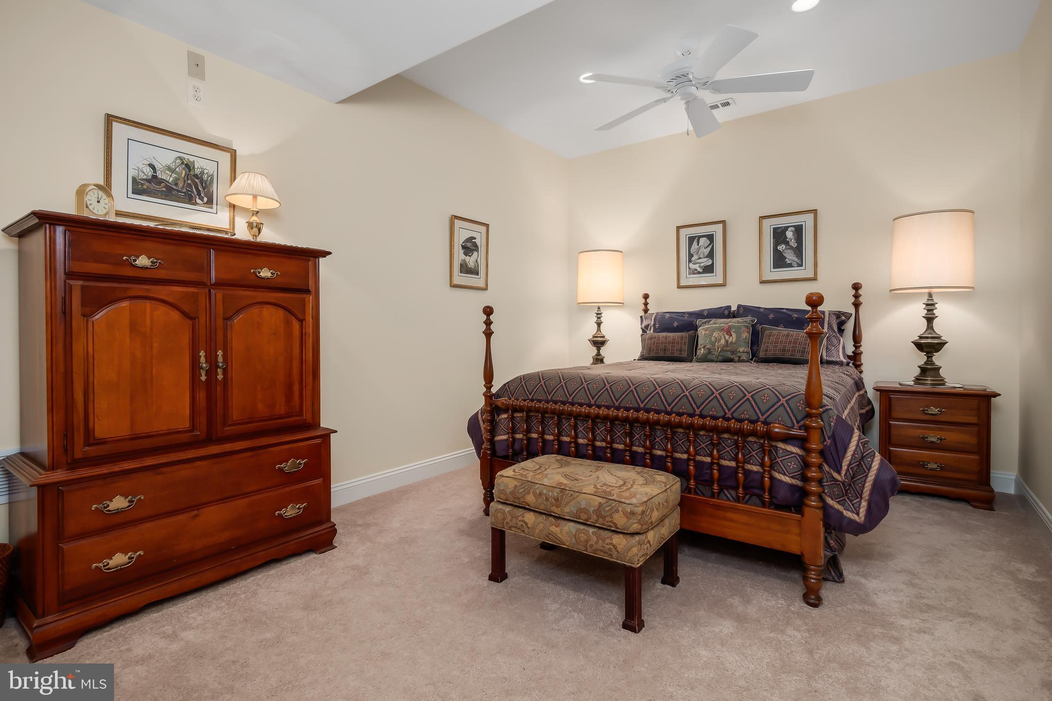 SADDLE RIDGE - Residential