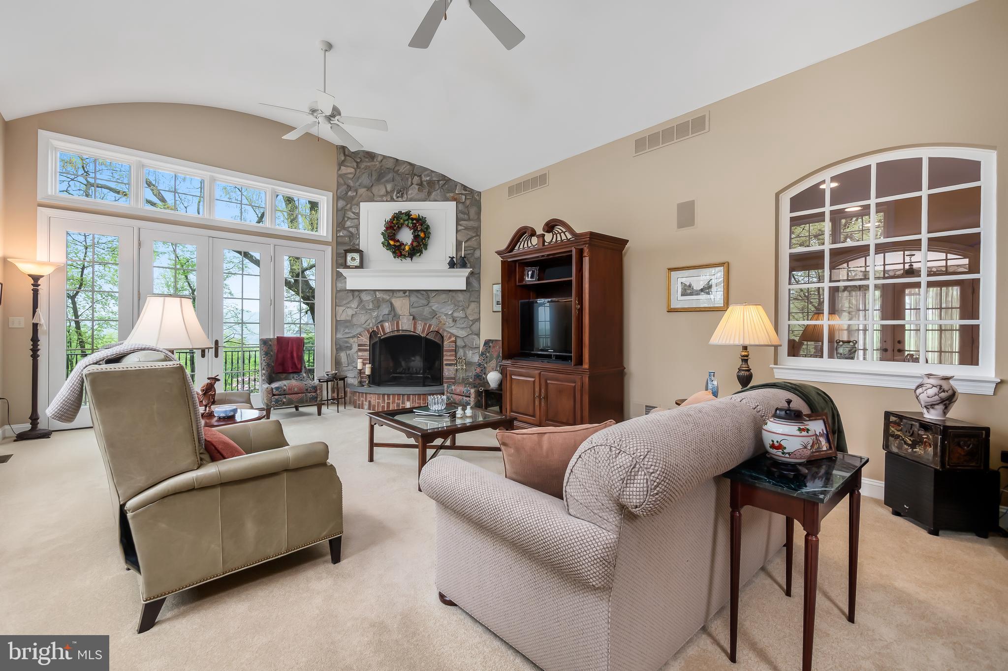 SADDLE RIDGE - Residential