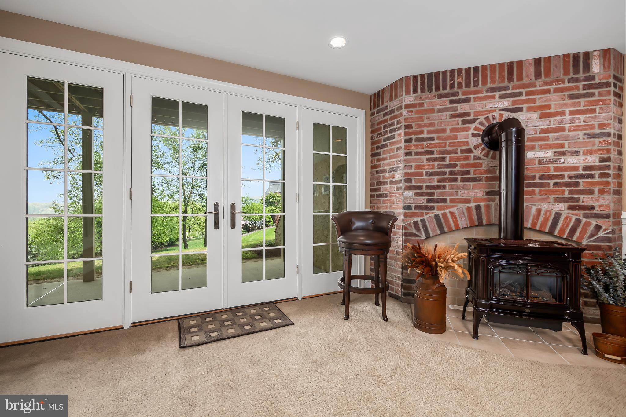 SADDLE RIDGE - Residential