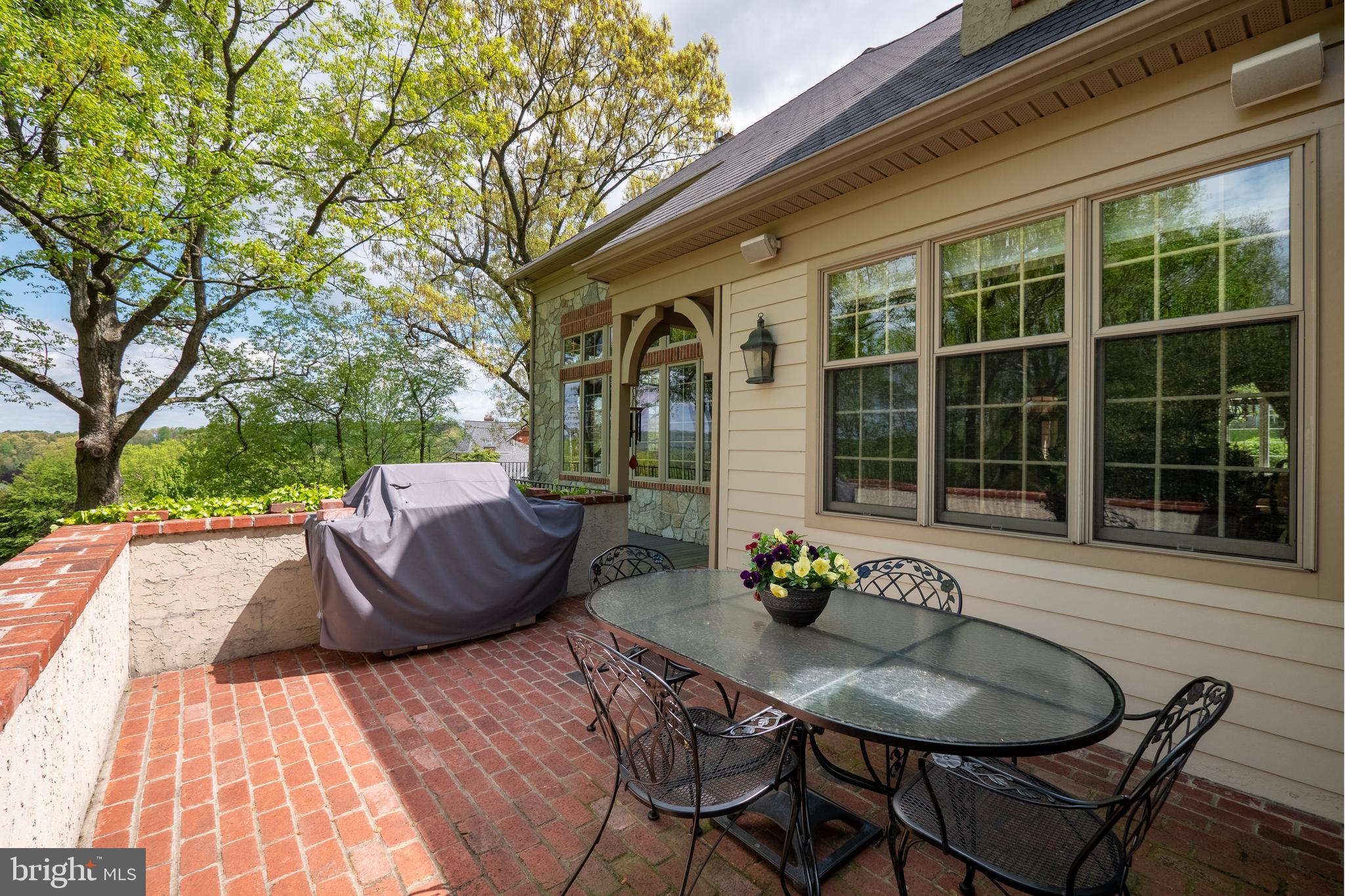 SADDLE RIDGE - Residential