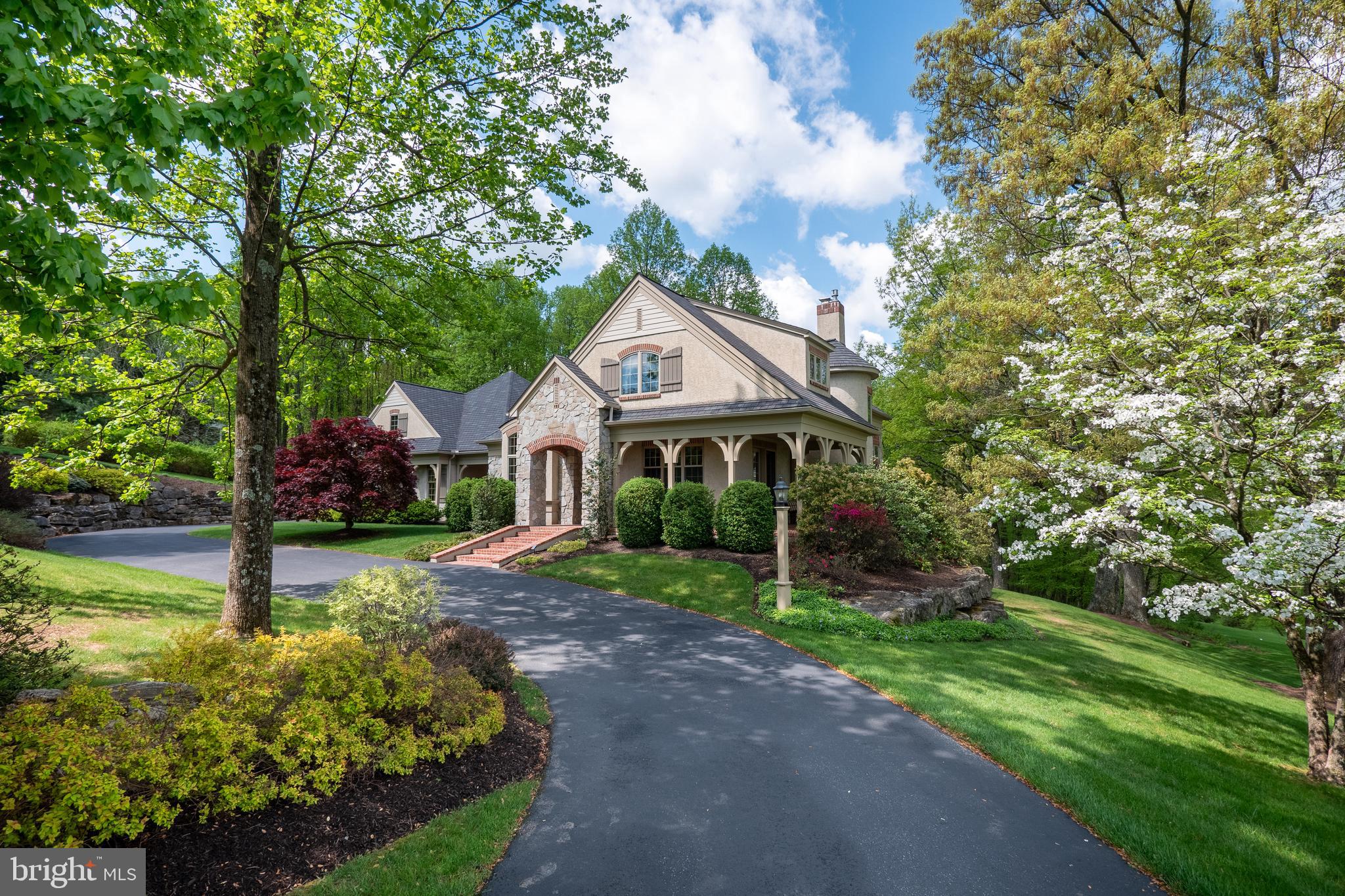 SADDLE RIDGE - Residential